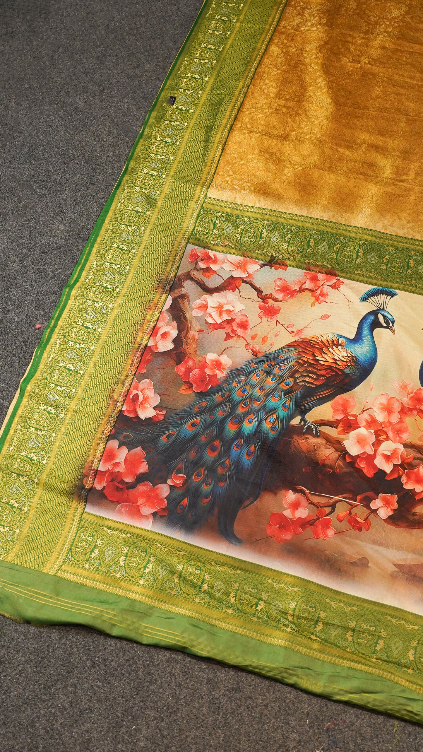 "UTSAV BANARAS 149" Banarasi Lemon Gold Kanjivaram Tissue Silk Saree