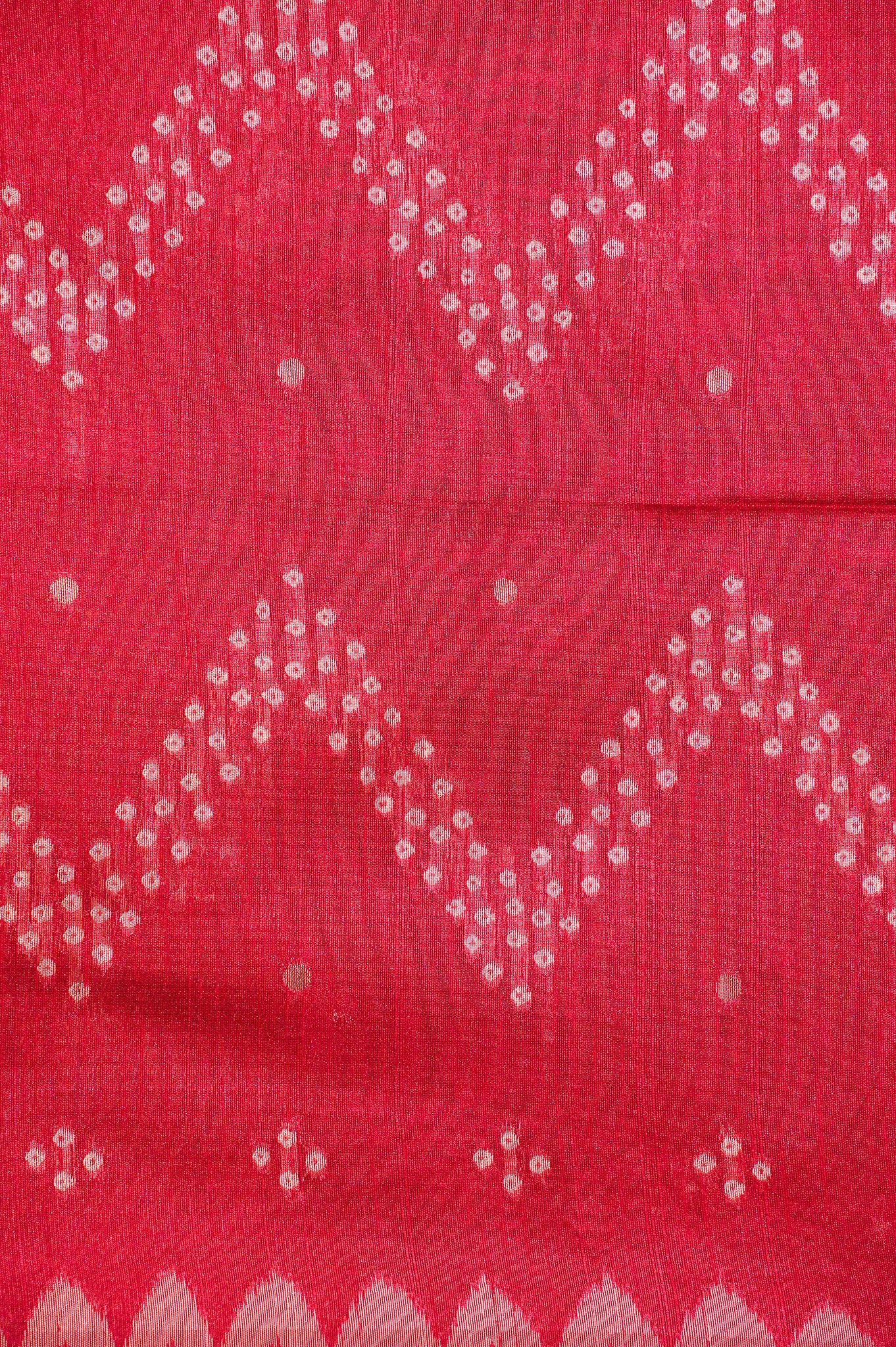 UTSAV BANARAS 267: Vibrant Red Raw Silk Saree with Classic Chunari Print & Intricate Printed Pallu