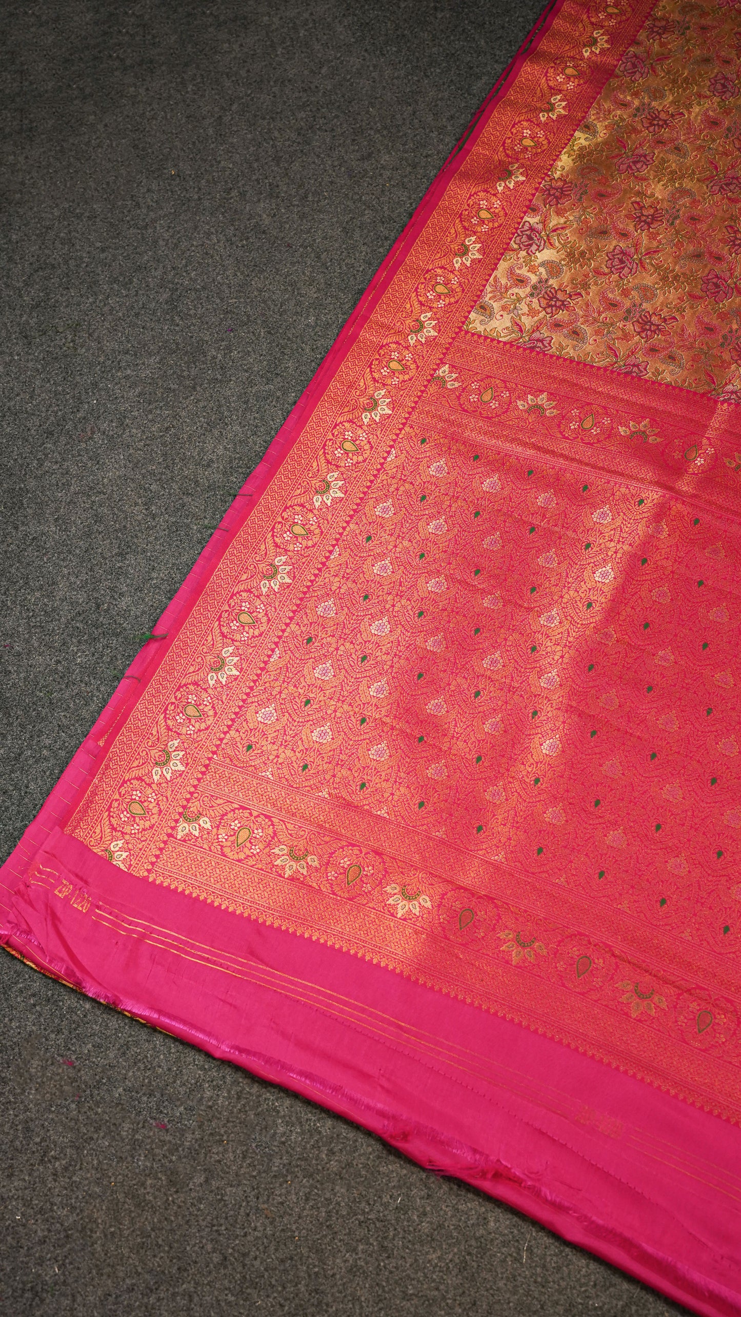 "UTSAV BANARAS 161" Banarasi Rani Pink Kanjivaram Silk Saree