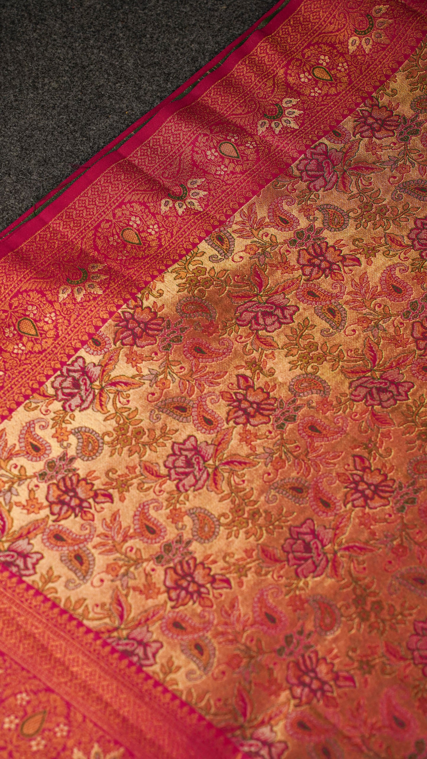 "UTSAV BANARAS 161" Banarasi Rani Pink Kanjivaram Silk Saree