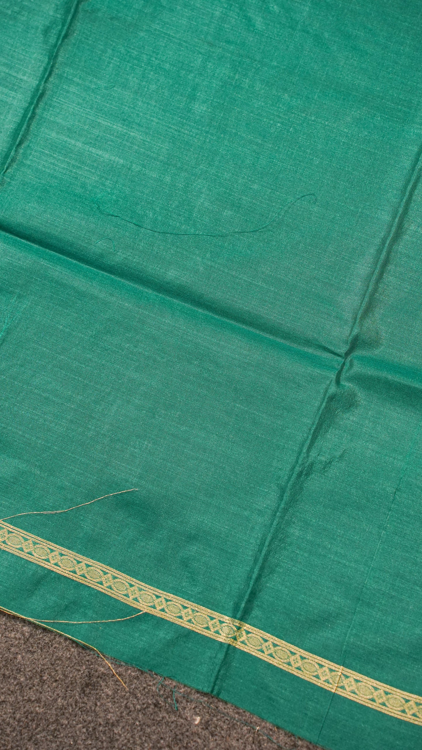 "UTSAV BANARAS 129" Banarasi Green Rangkaat Silk Saree
