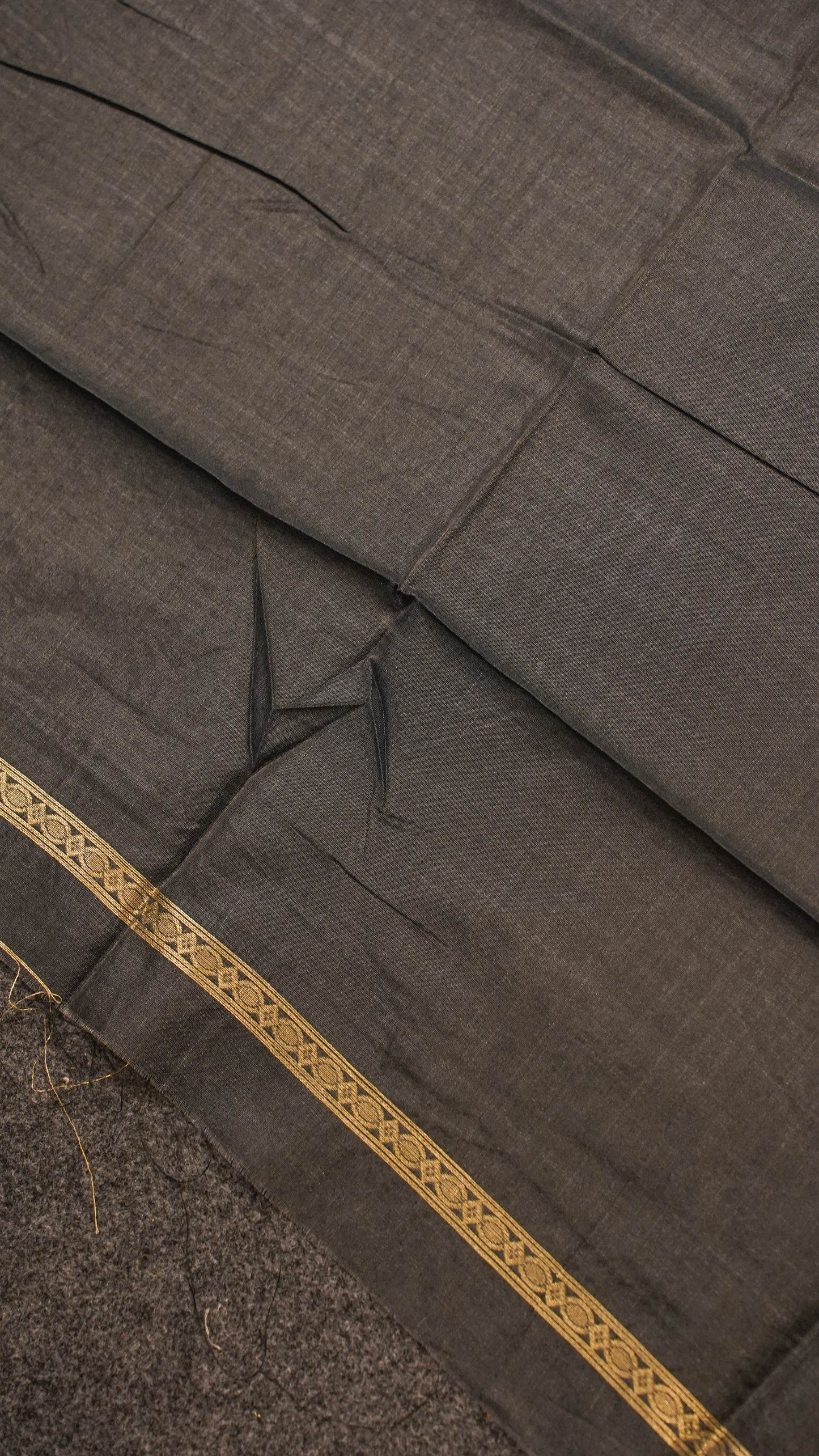 "UTSAV BANARAS 130" Banarasi Grey Rangkaat Silk Saree