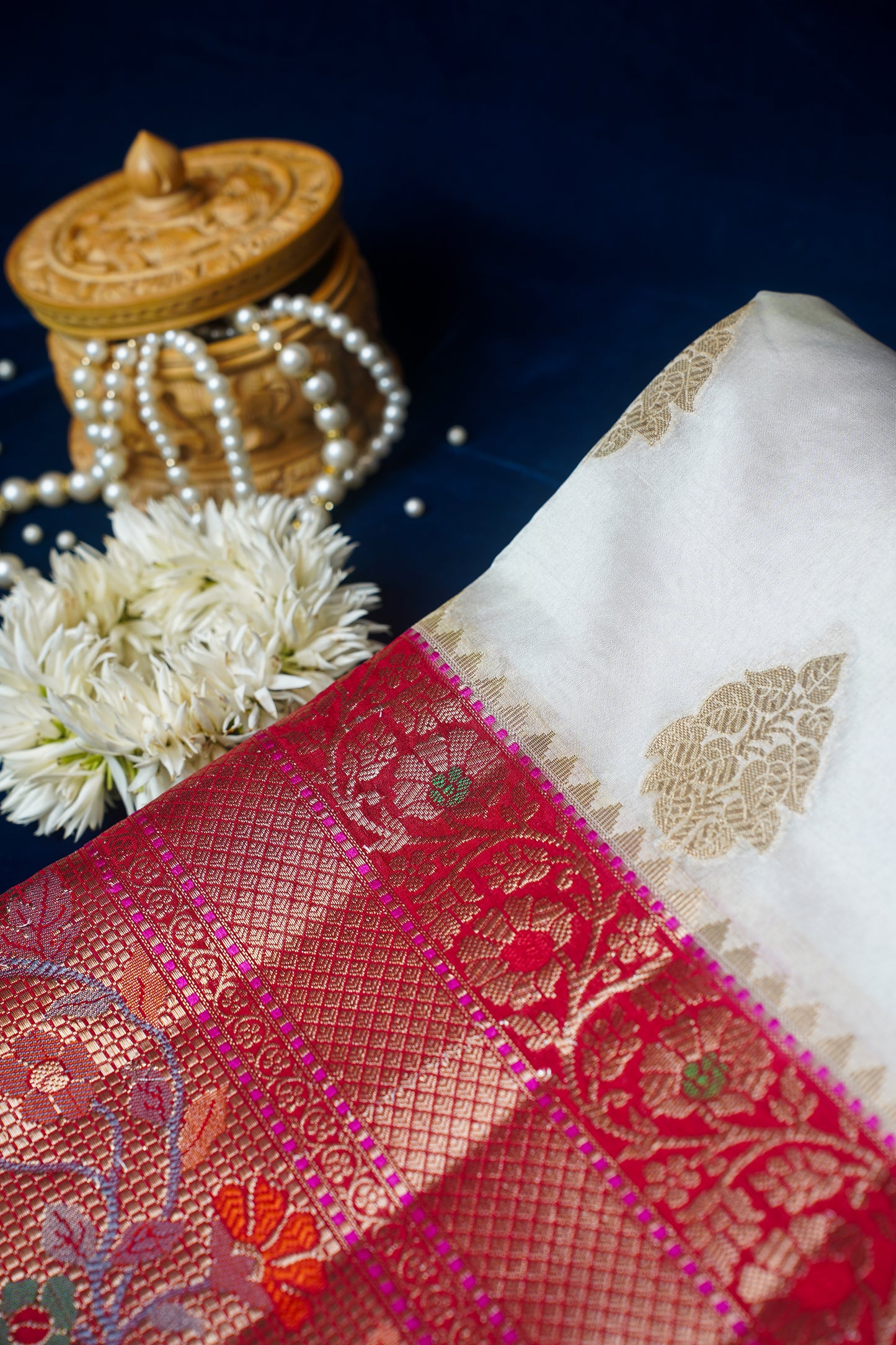 "UTSAV BANARAS 007" White Banarasi Dupion Silk Saree