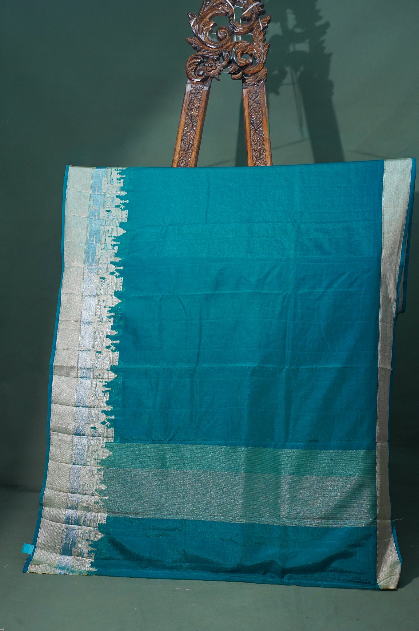 UTSAV BANARAS 003H: Banarasi Raw Silk Saree with Silver & Gold Zari In Rama Green