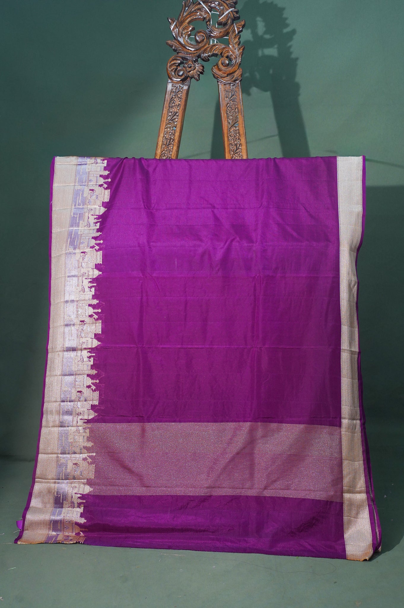 UTSAV BANARAS 003I: Banarasi Raw Silk Saree with Silver & Gold Zari In Magenta