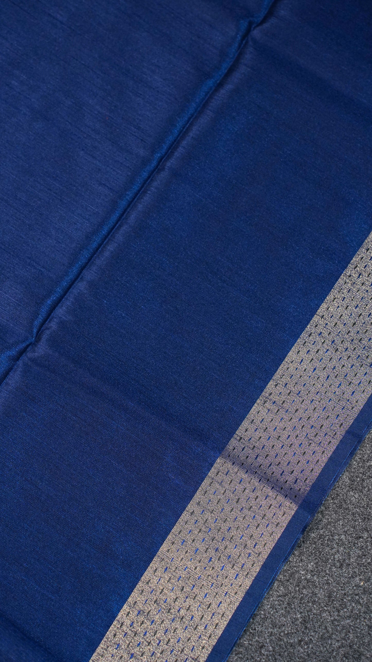 "UTSAV BANARAS 115" Banarasi Dark Blue Madhubani Silk Saree