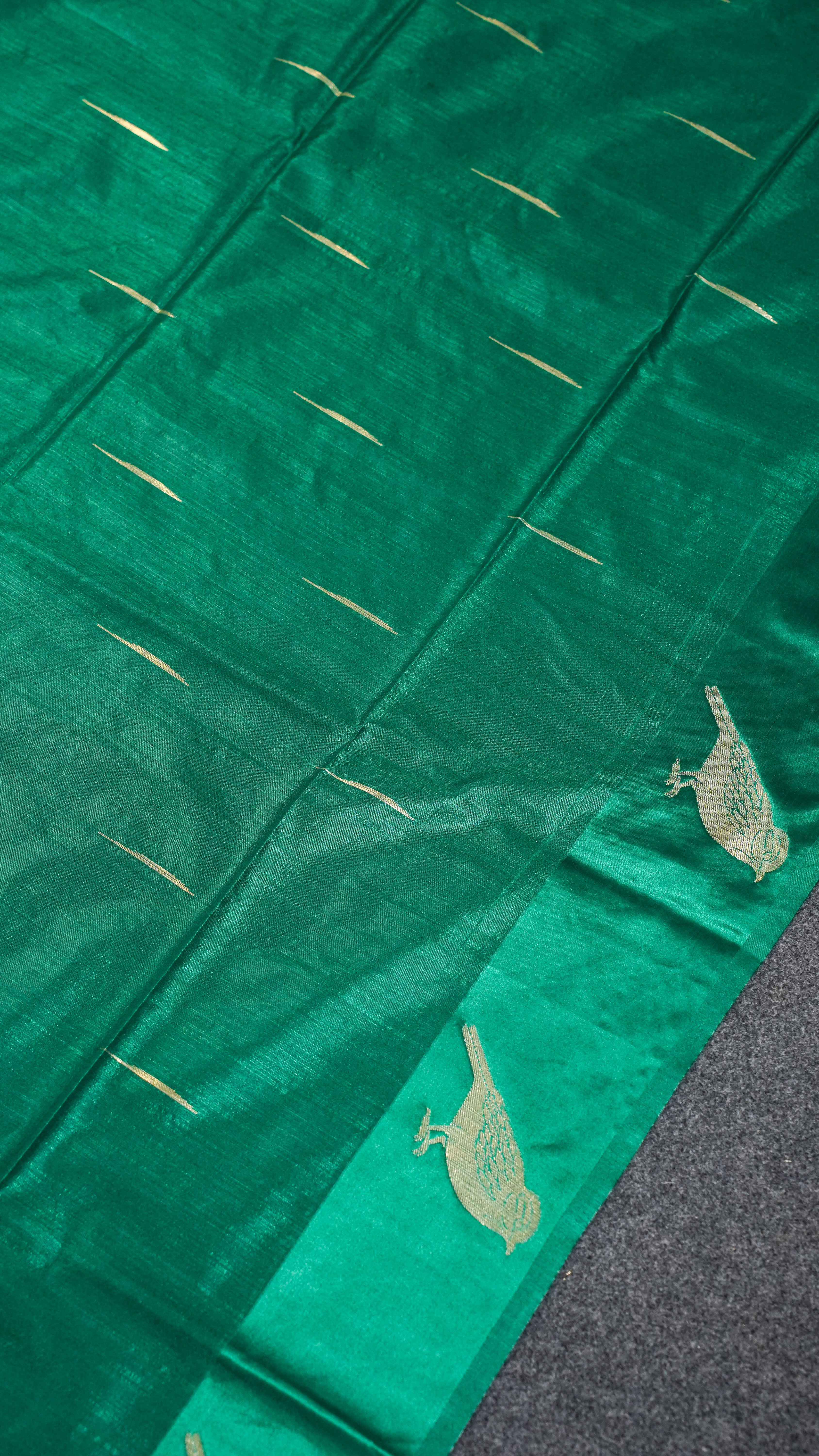 "UTSAV BANARAS 215"Banarasi Rama Raw Silk With Bird Border Saree