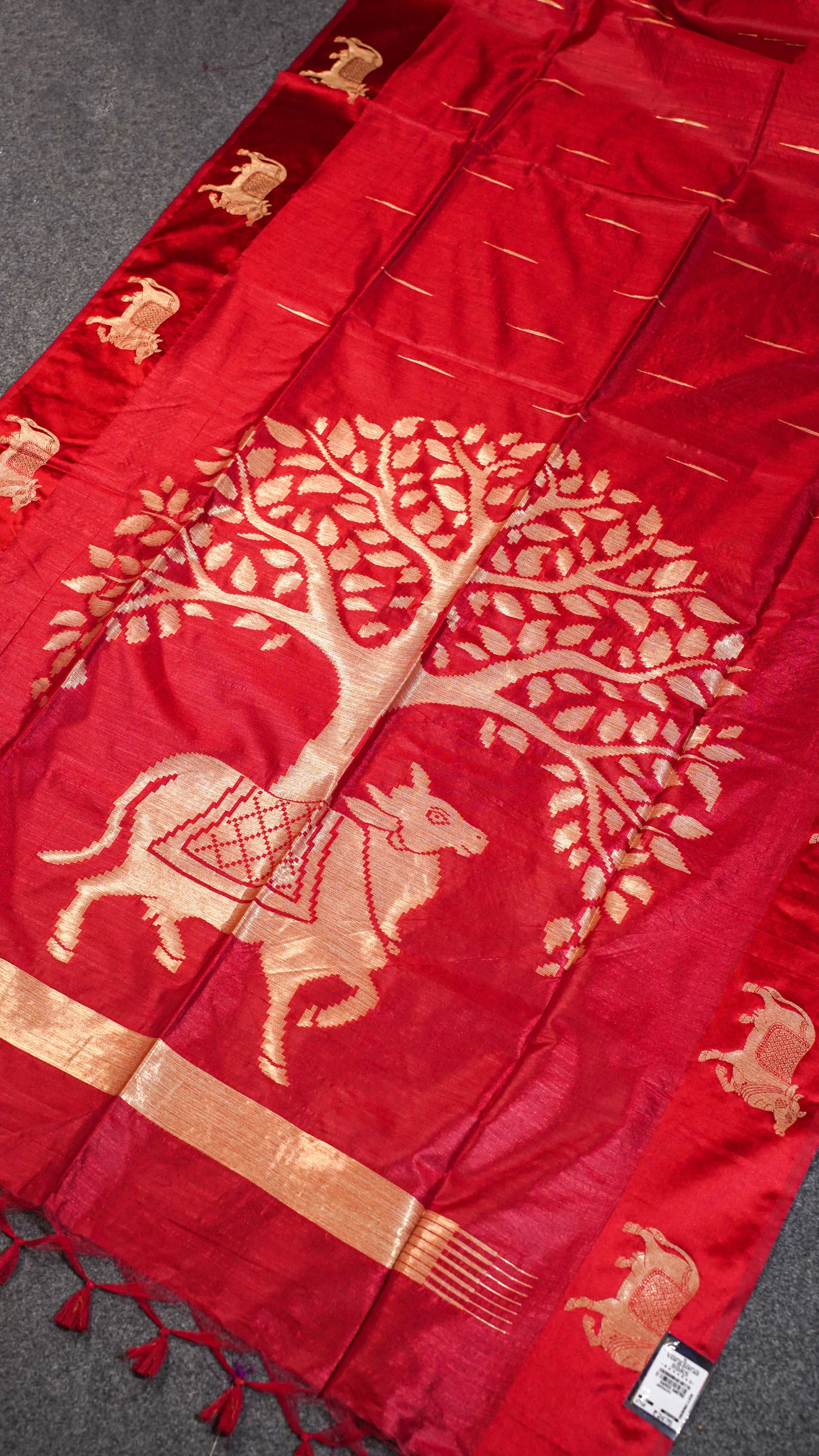 "UTSAV BANARAS 109" Banarasi Red Raw Silk With Nandi Border Saree