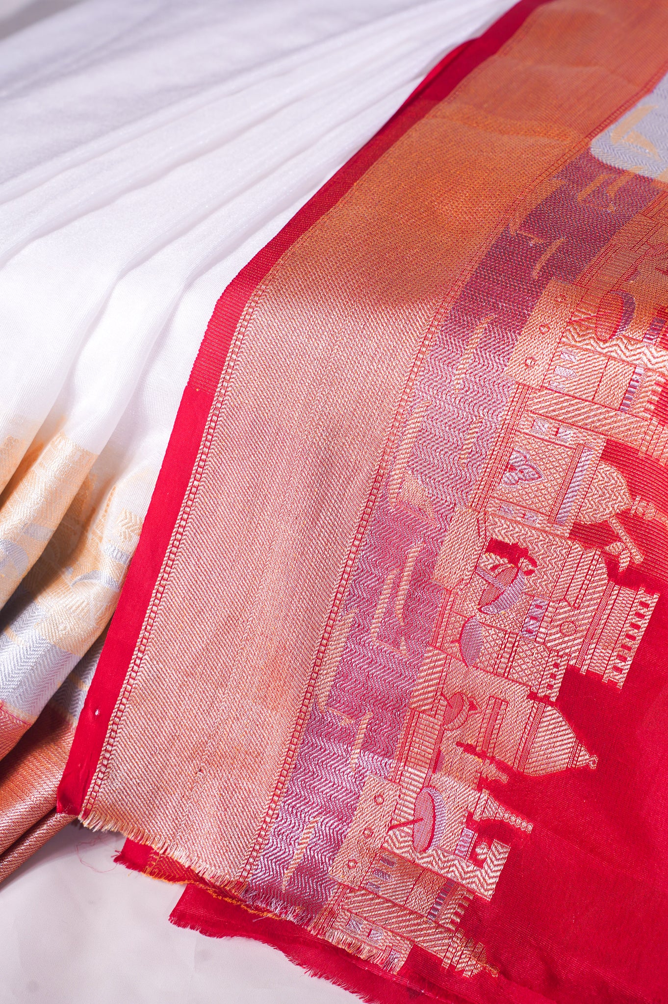 "UTSAV BANARAS 003G" Banarasi White Kashi Ghat Pattern Silk Saree