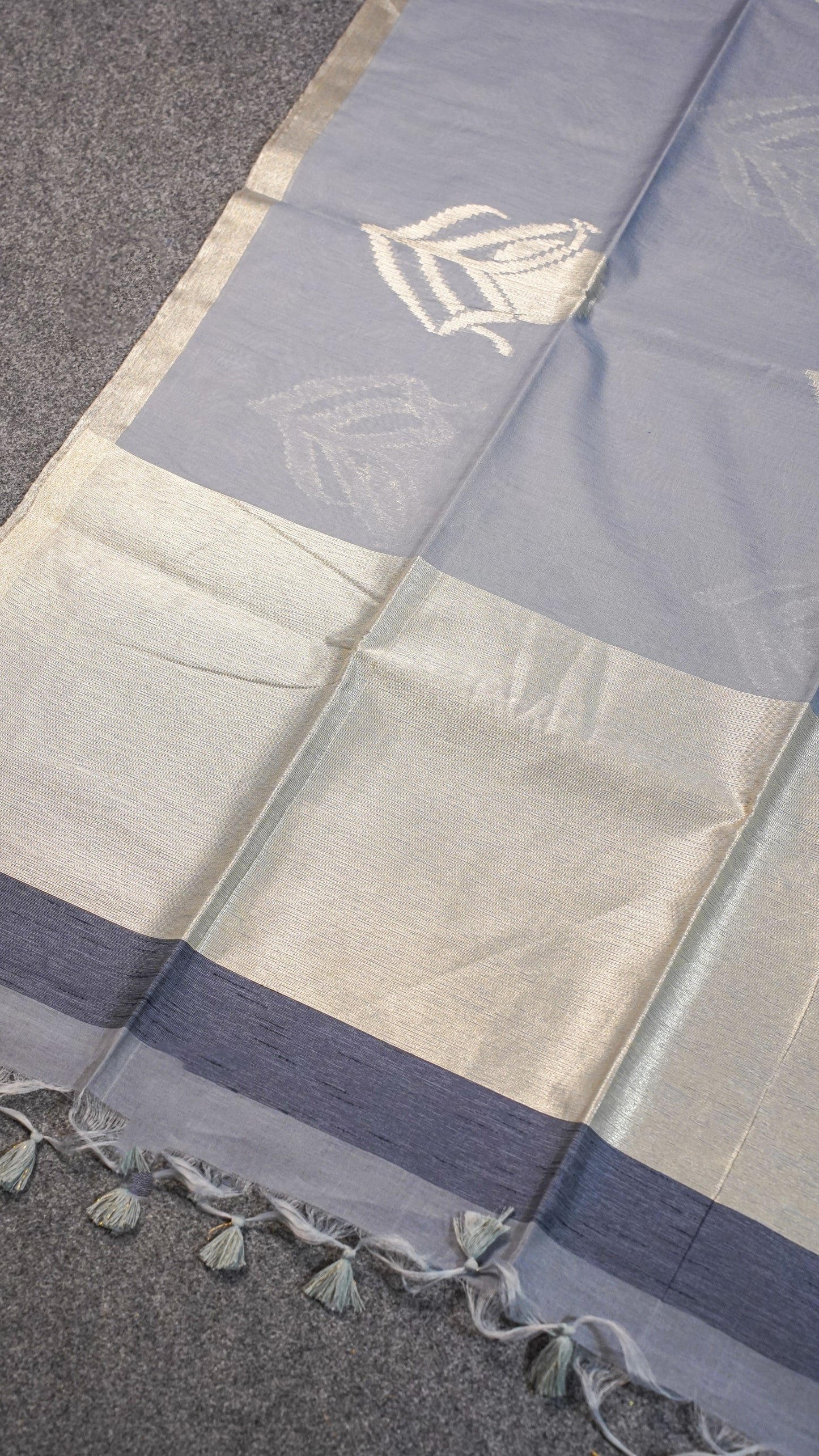 "UTSAV BANARAS 126" Banarasi Grey Linen Upada Butta Silk Saree