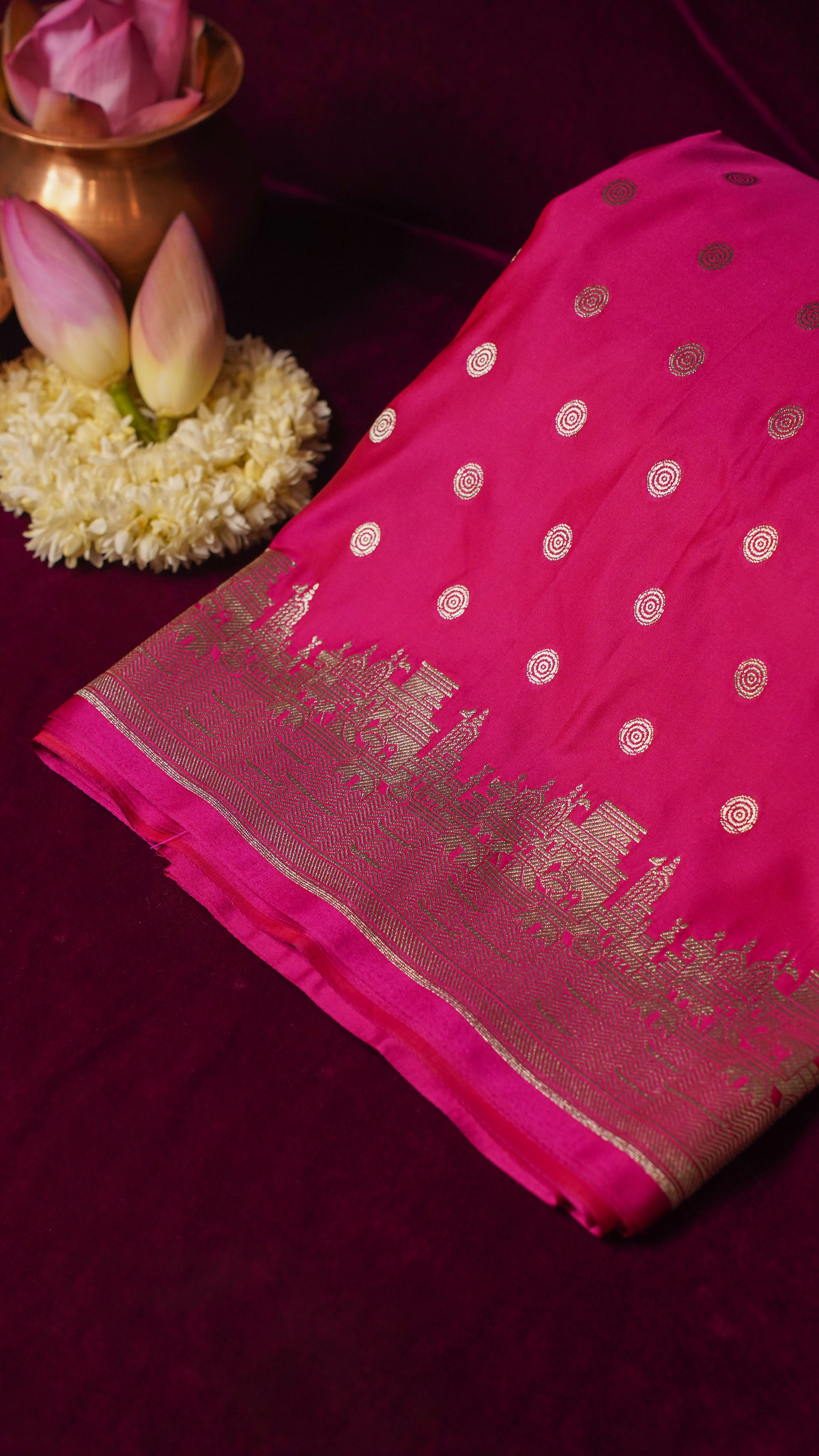 "WAAH BANARAS 055C" Banarasi Pure Mashru silk saree with Ghat Border