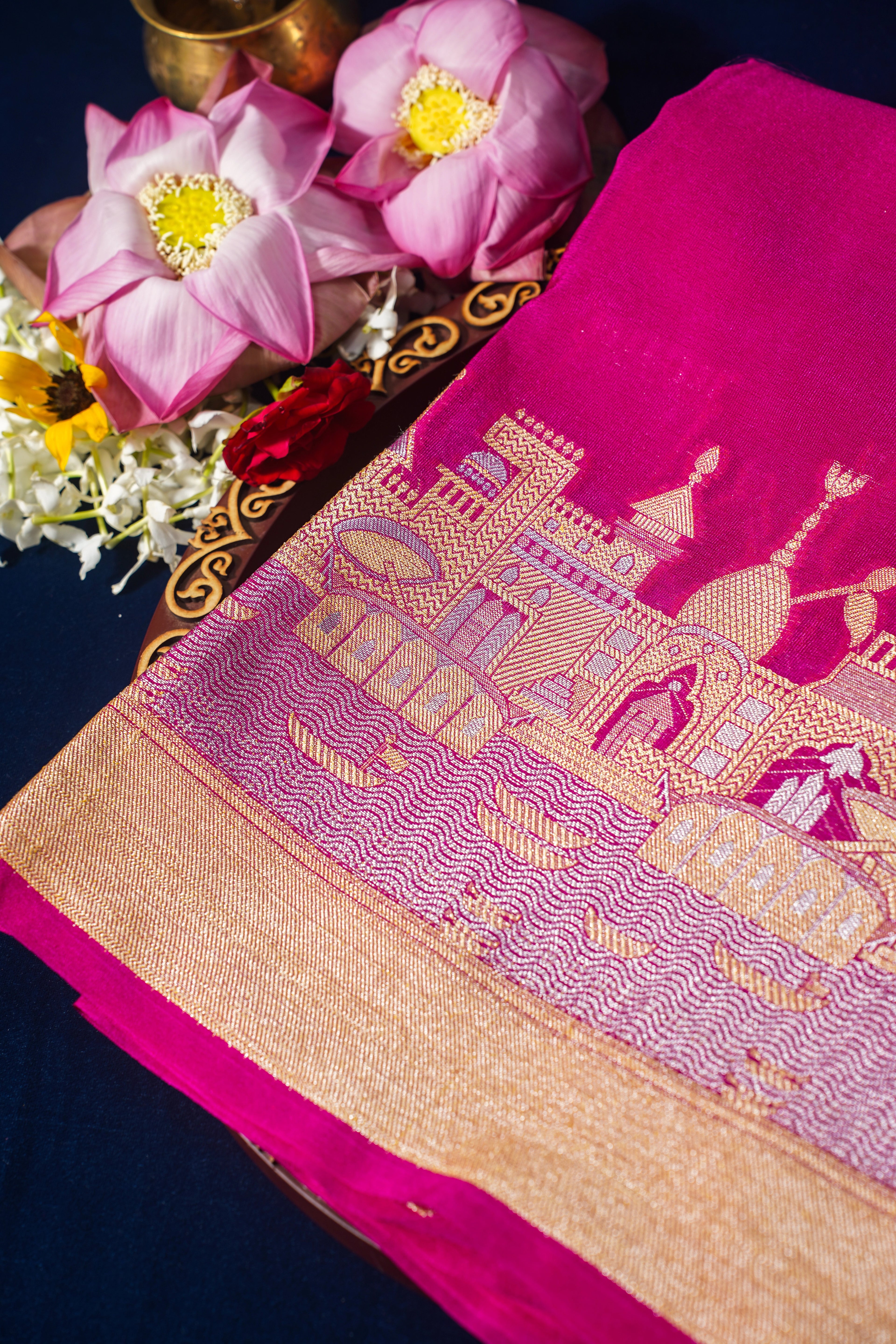 "UTSAV BANARAS 003B" Banarasi Pink Kashi Ghat Pattern Silk Saree