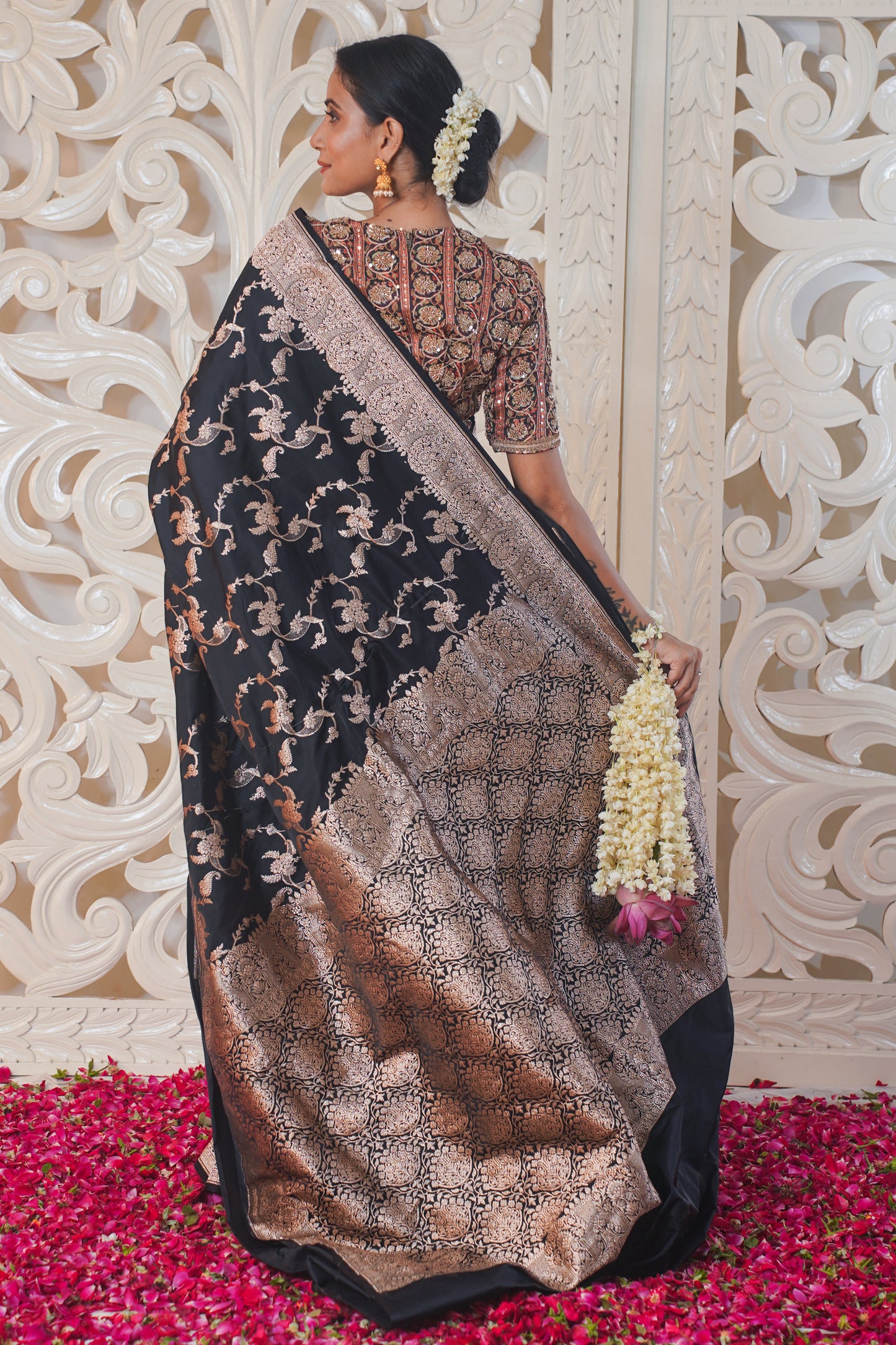 "WAAH BANARAS 013" Black Pure Banarasi Silk Saree With Jaal Work