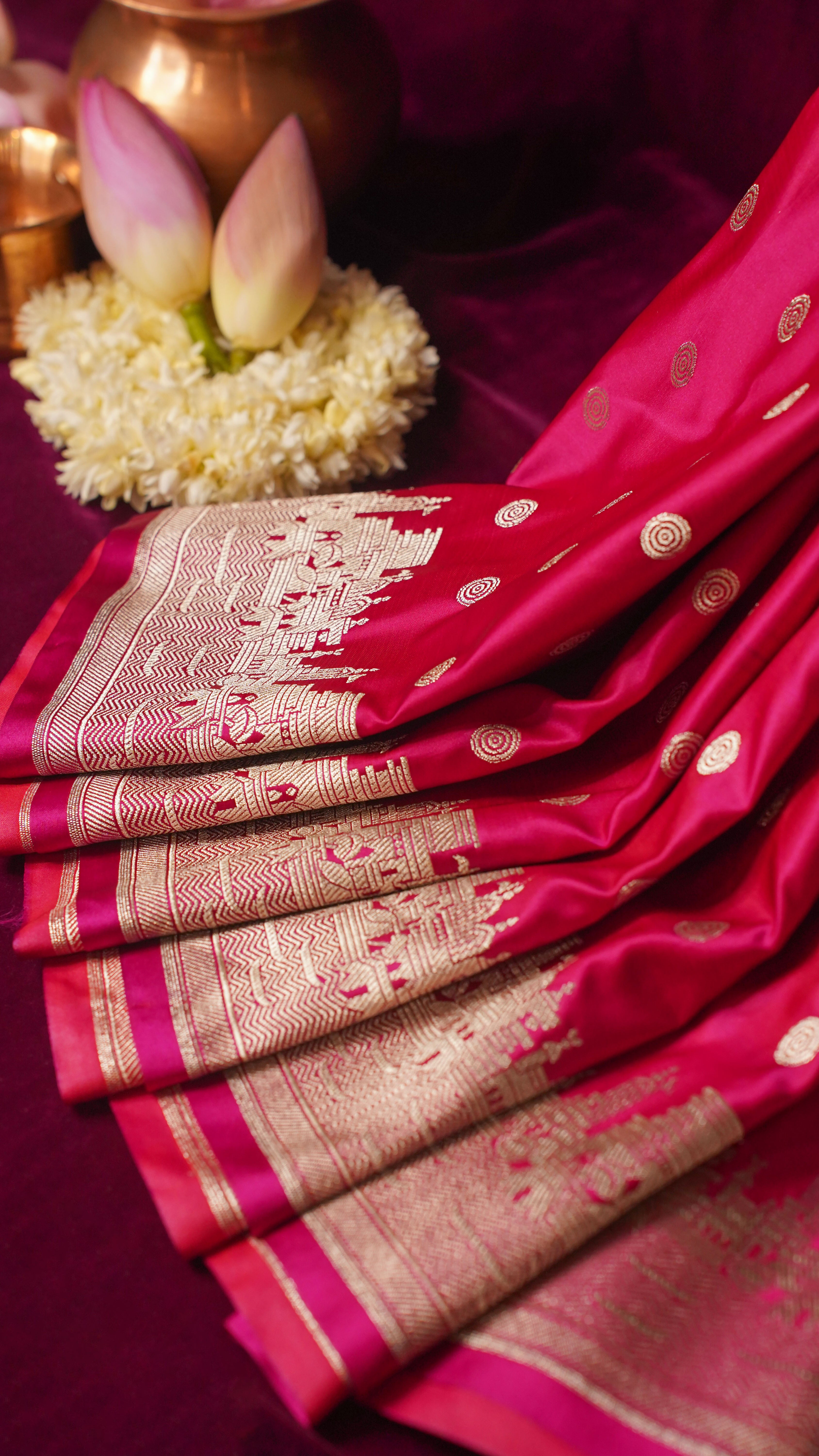 "WAAH BANARAS 055C" Banarasi Pure Mashru silk saree with Ghat Border