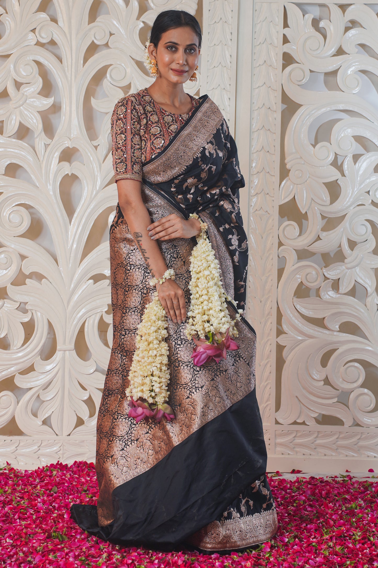 "WAAH BANARAS 013" Black Pure Banarasi Silk Saree With Jaal Work
