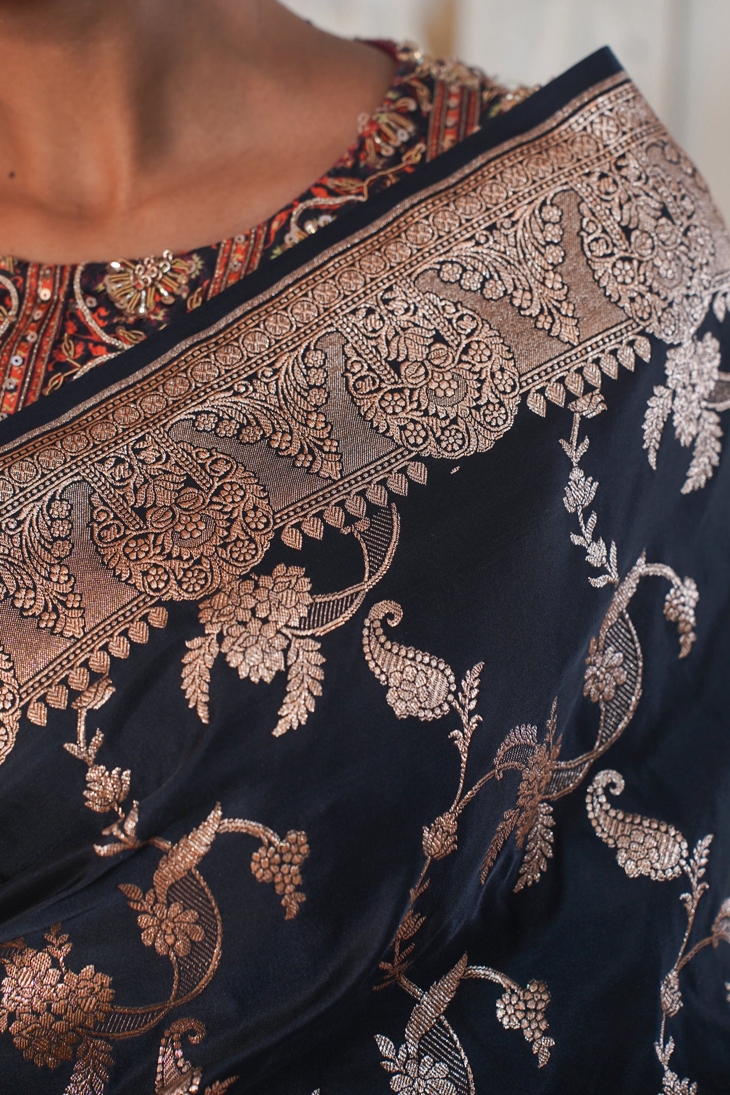 "WAAH BANARAS 013" Black Pure Banarasi Silk Saree With Jaal Work