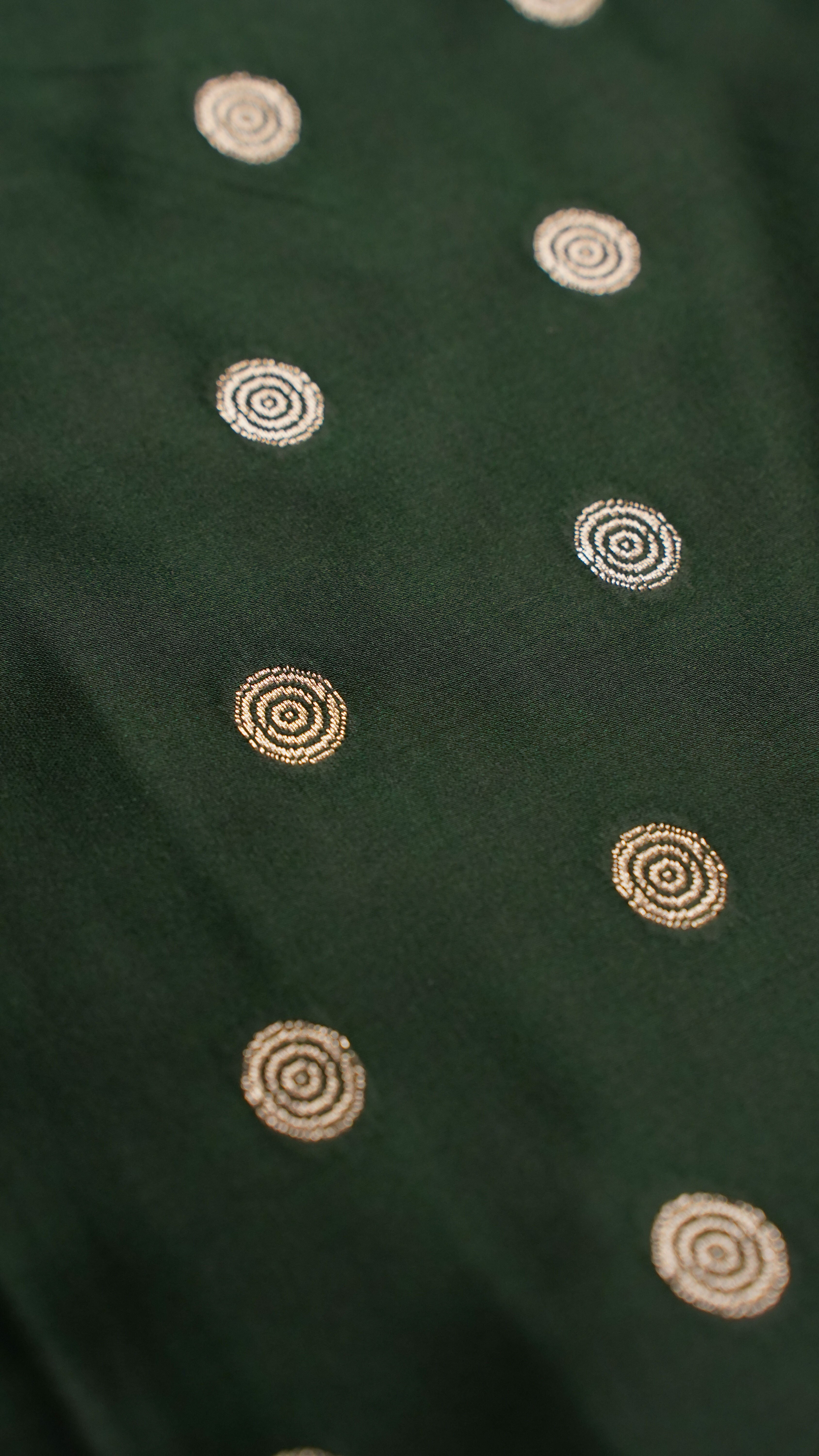 "WAAH BANARAS 055F" Banarasi Pure Mashru silk saree with Ghat Border