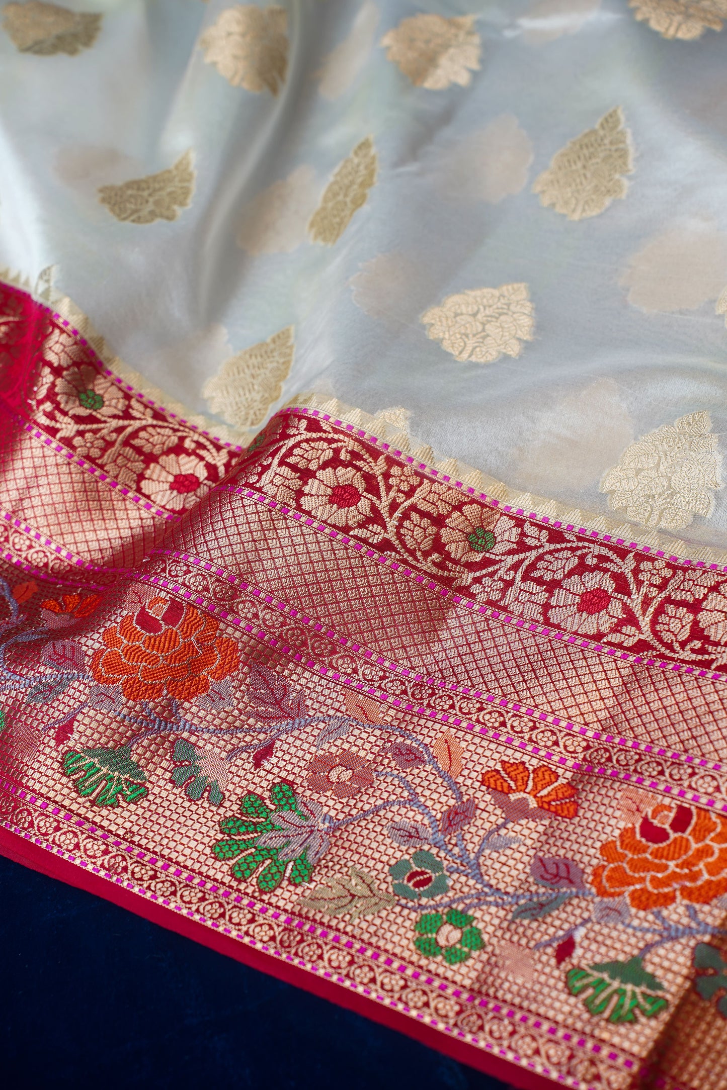 "UTSAV BANARAS 007" White Banarasi Dupion Silk Saree