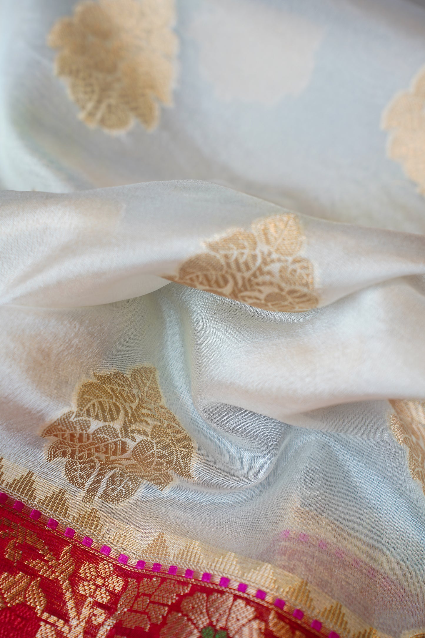 "UTSAV BANARAS 007" White Banarasi Dupion Silk Saree