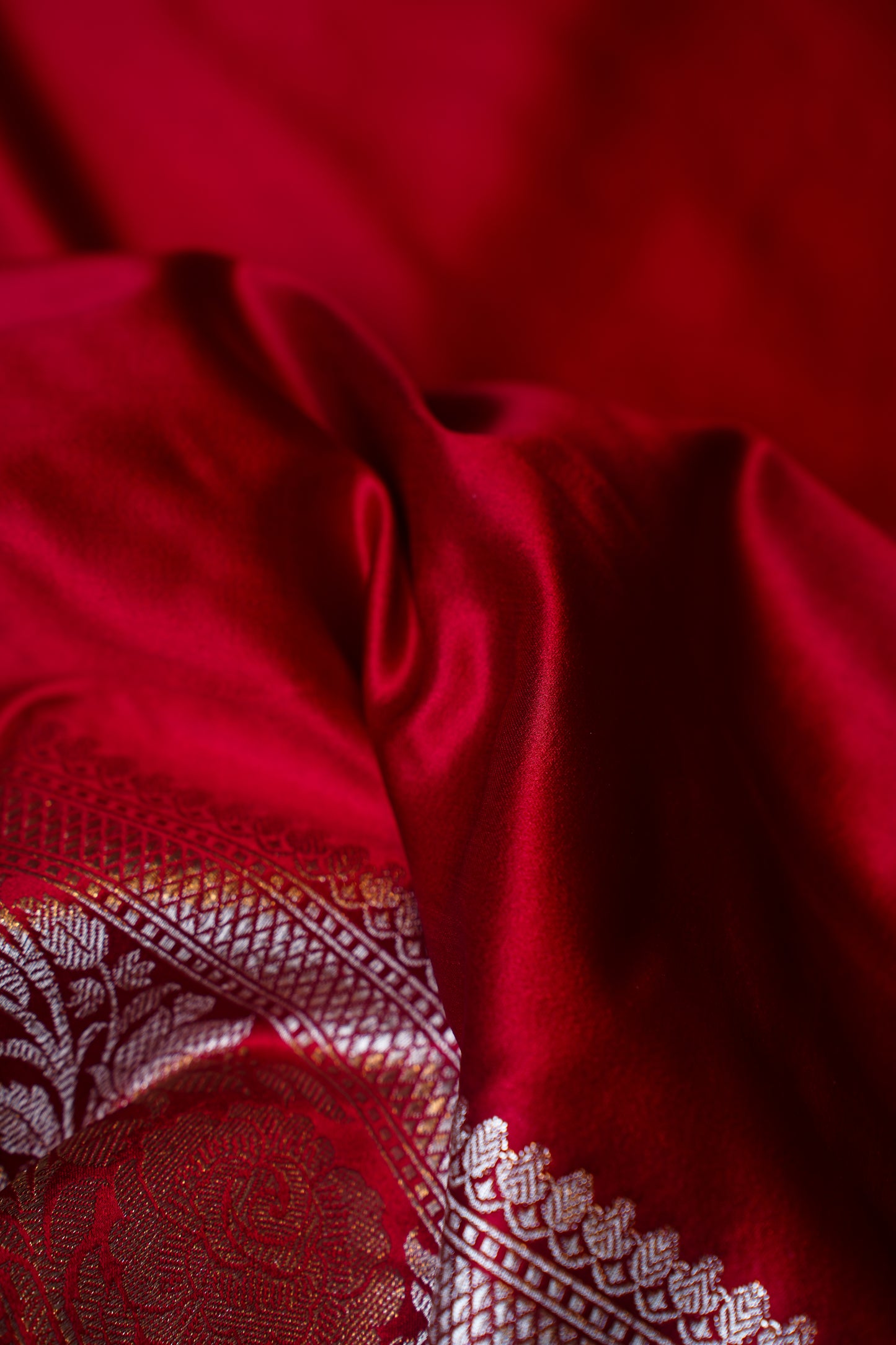 Mandodari Maroon Pure Banarasi Mashru Silk Saree