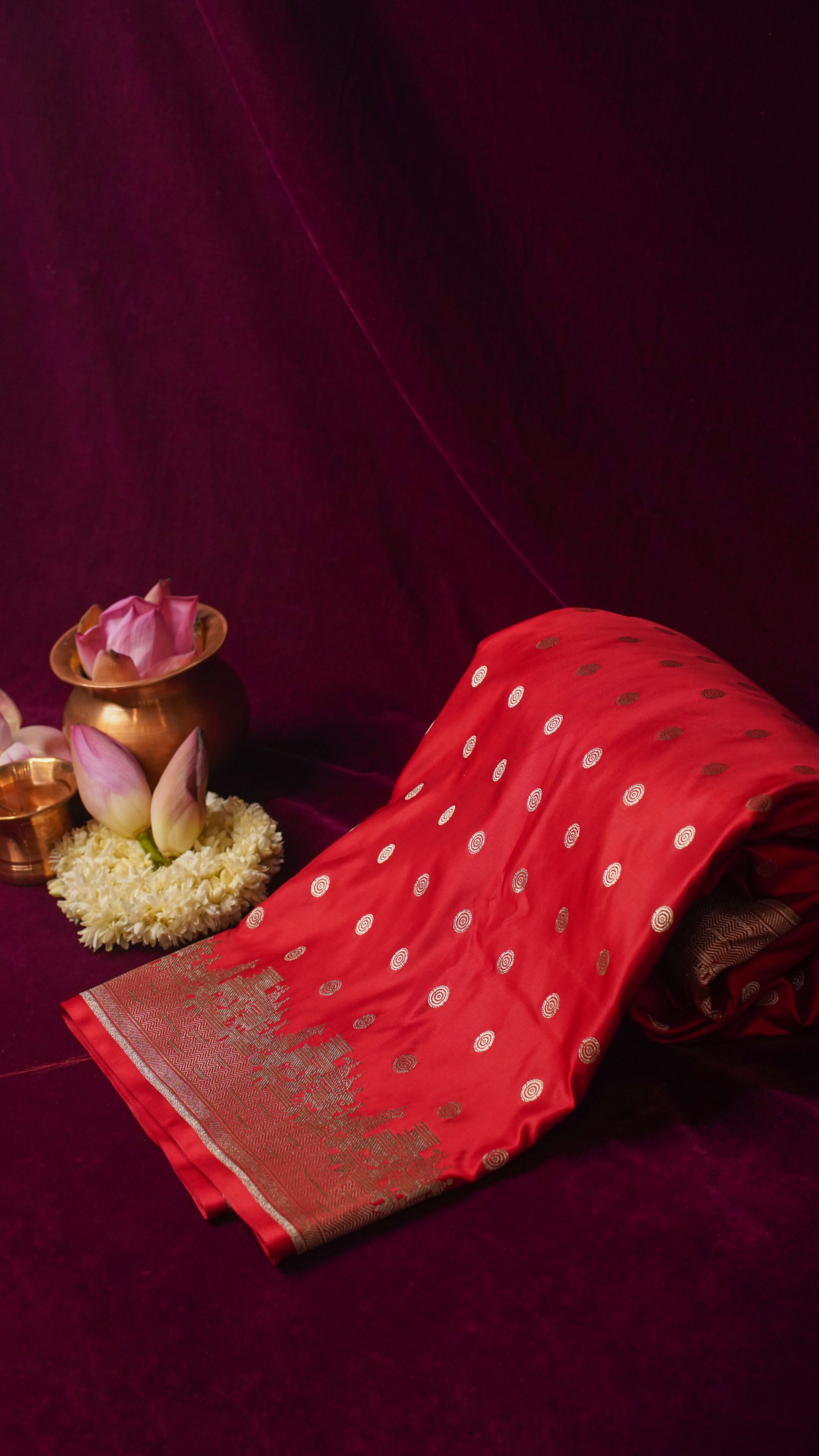 "WAAH BANARAS 055I" Banarasi Pure Mashru silk saree with Ghat Border