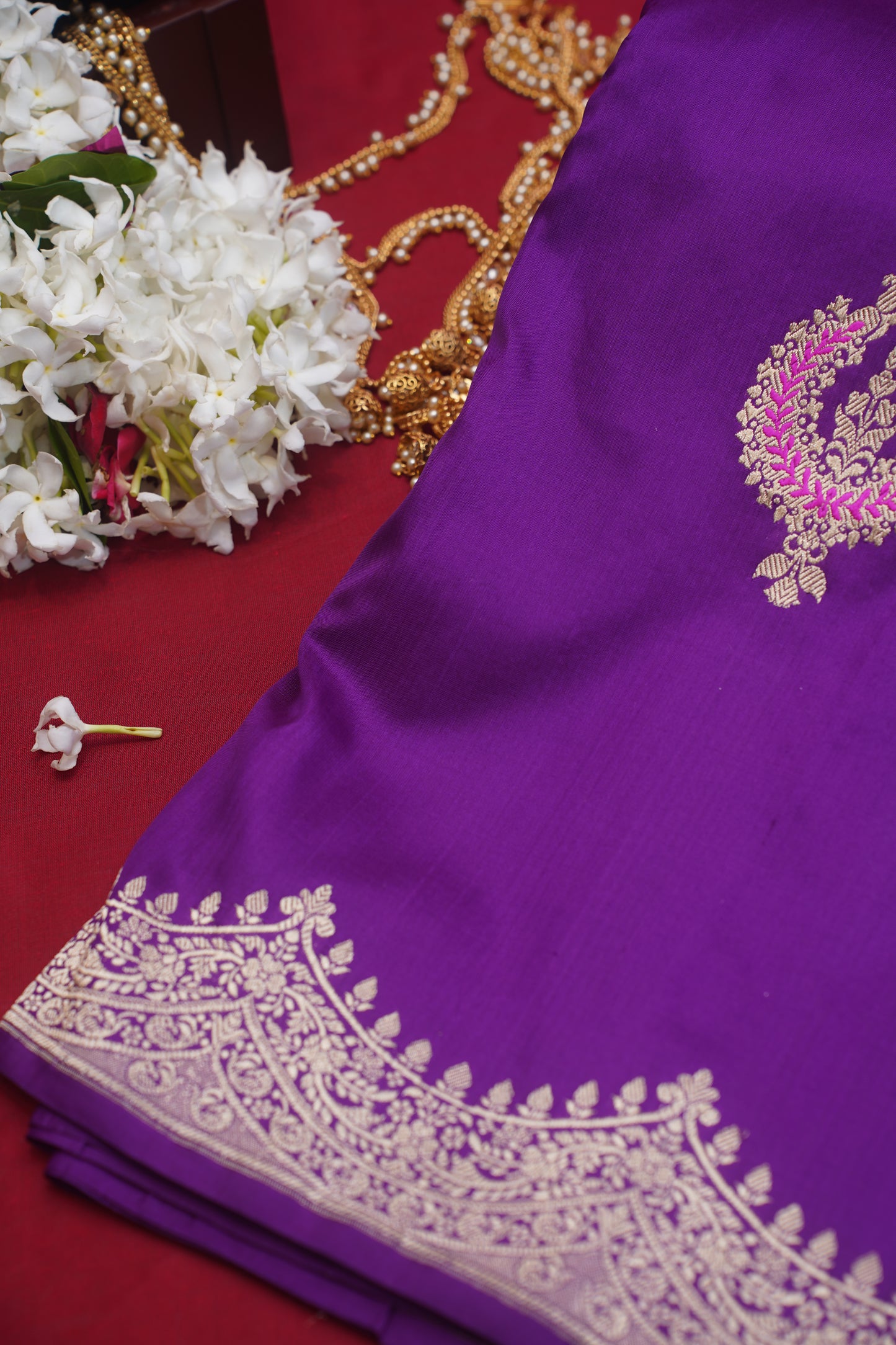 Ganga Dark Purple Pure Kadwa Boota Banarasi Handloom Saree