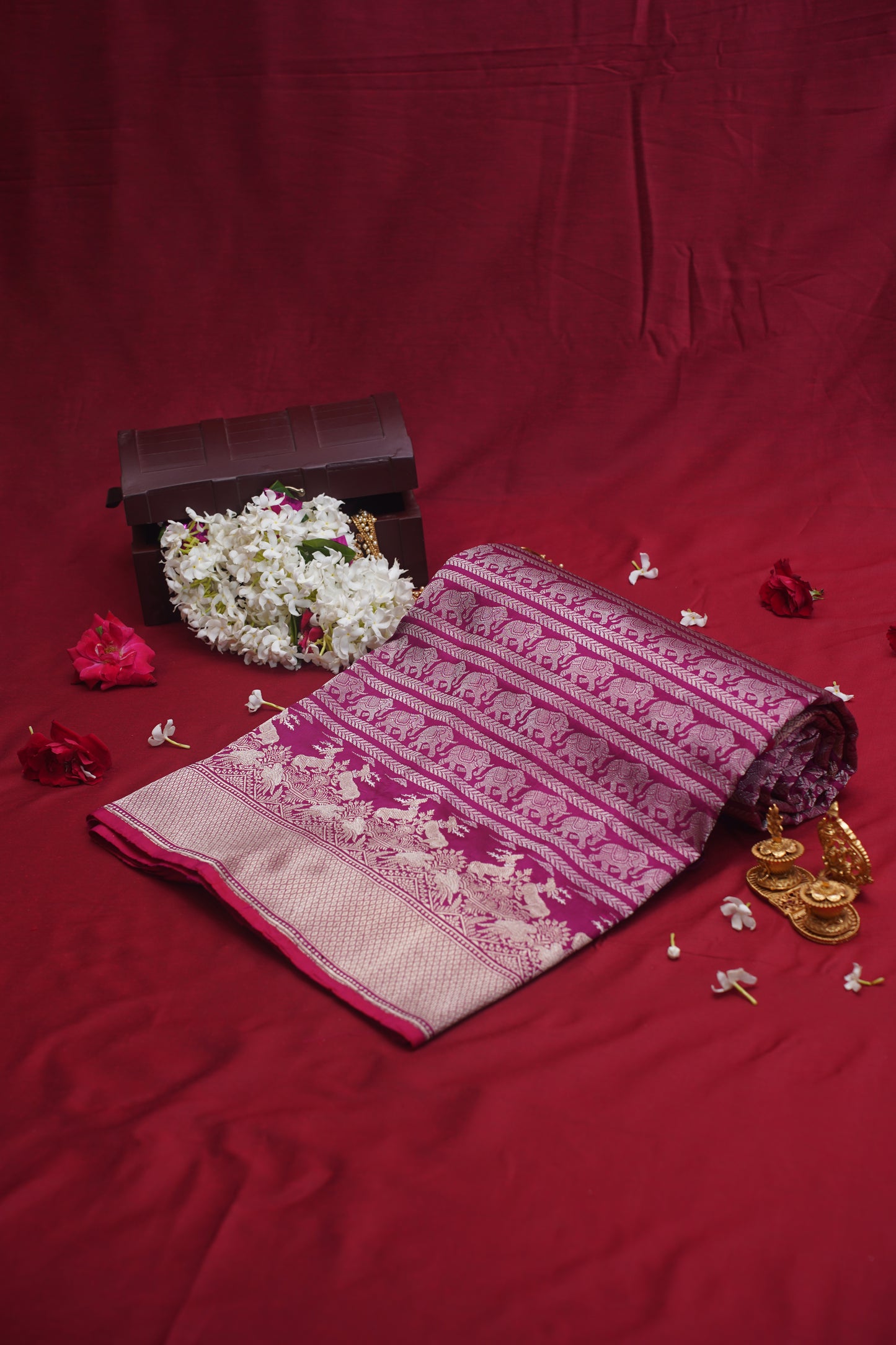 Sita Magenta Pure Kadwa Tanchoi Banarasi Handloom Saree