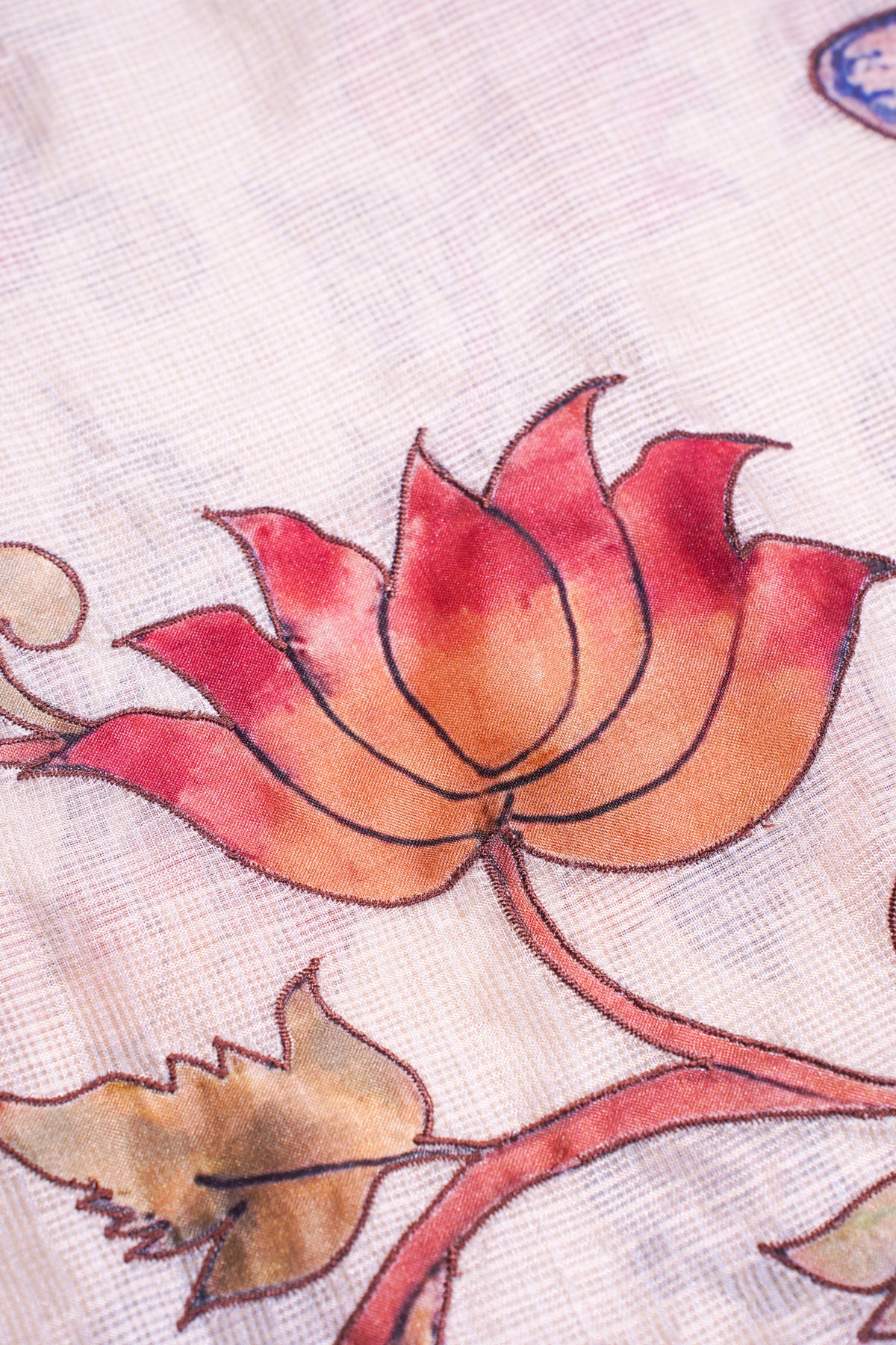 "UTSAV BANARAS 347" Banarasi Cream Munga Silk Saree With Multicolored Floral Applique & Hand-Painted Effect
