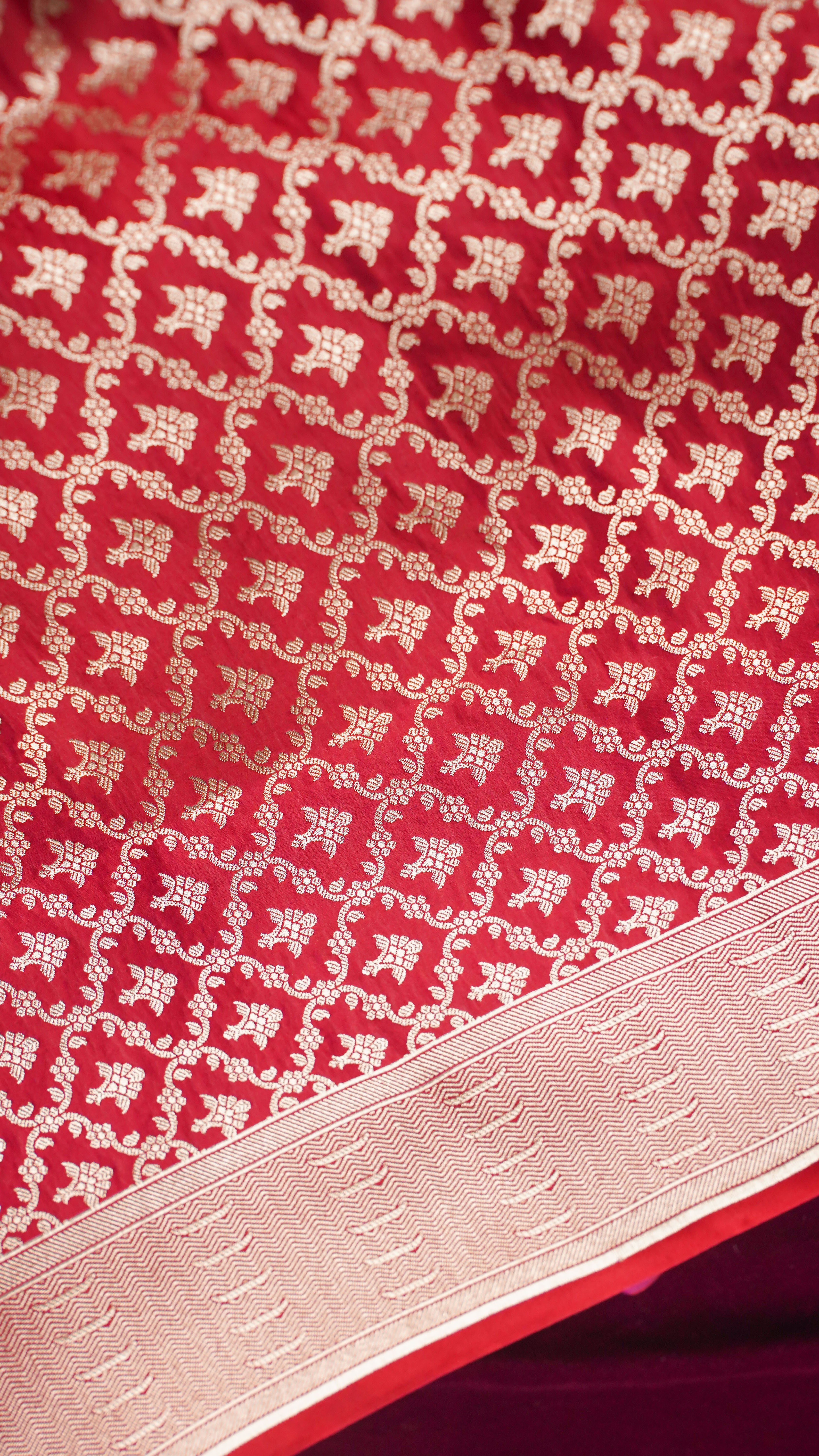 "WAAH BANARAS 055A" Banarasi Pure Massaru silk saree with Ghat Border