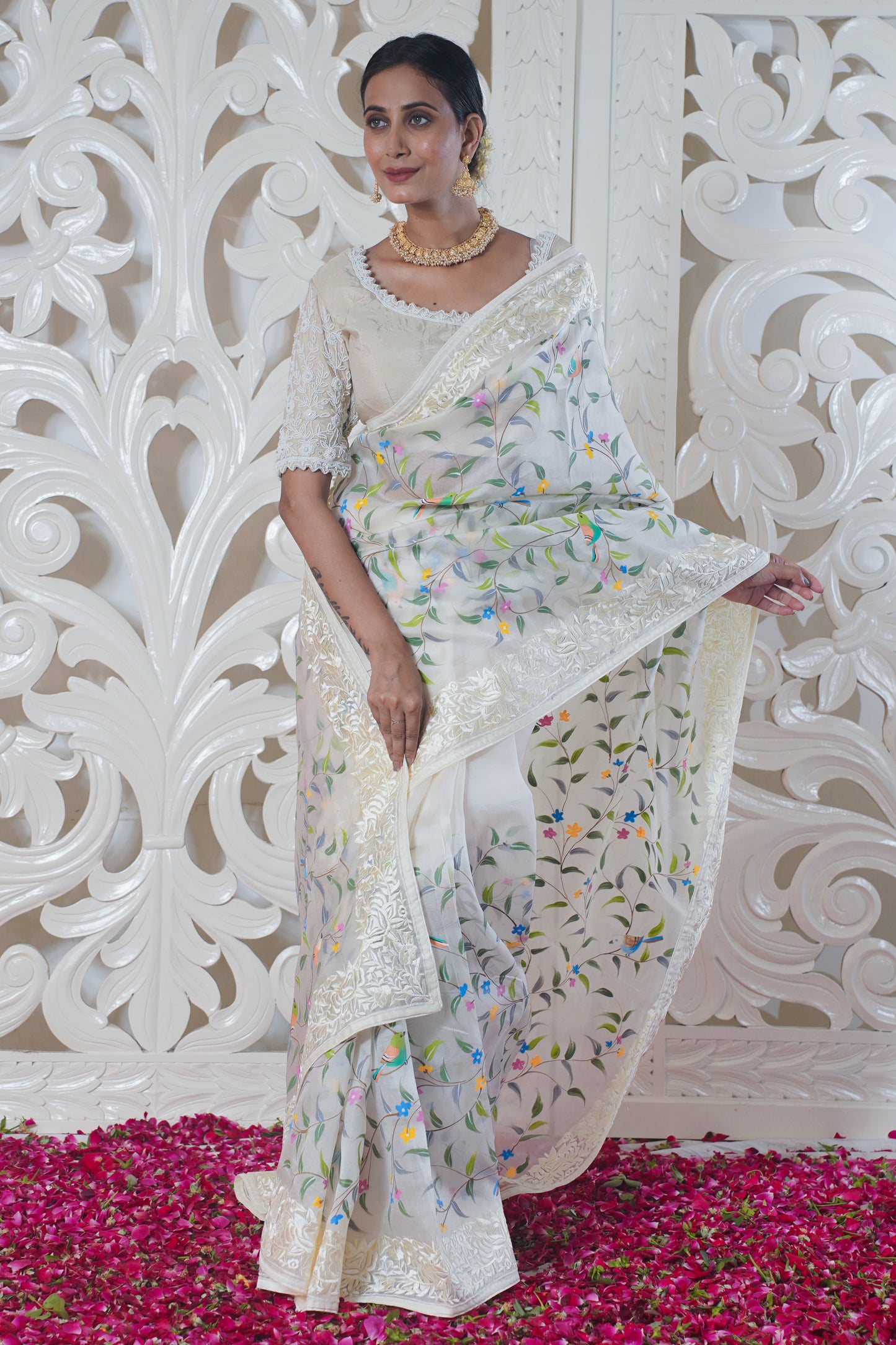 Aghora White Pure Banarasi Silk Saree thread work on border