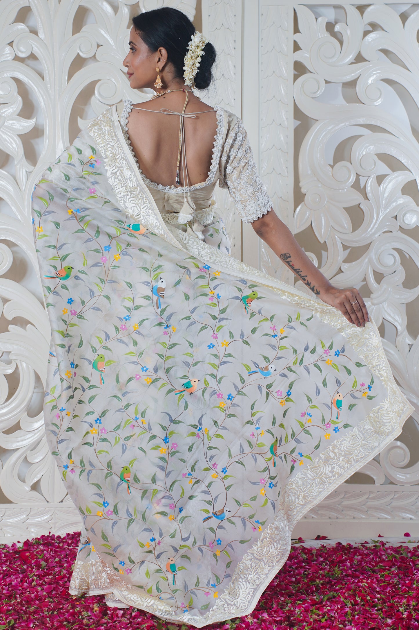 Aghora White Pure Banarasi Silk Saree thread work on border