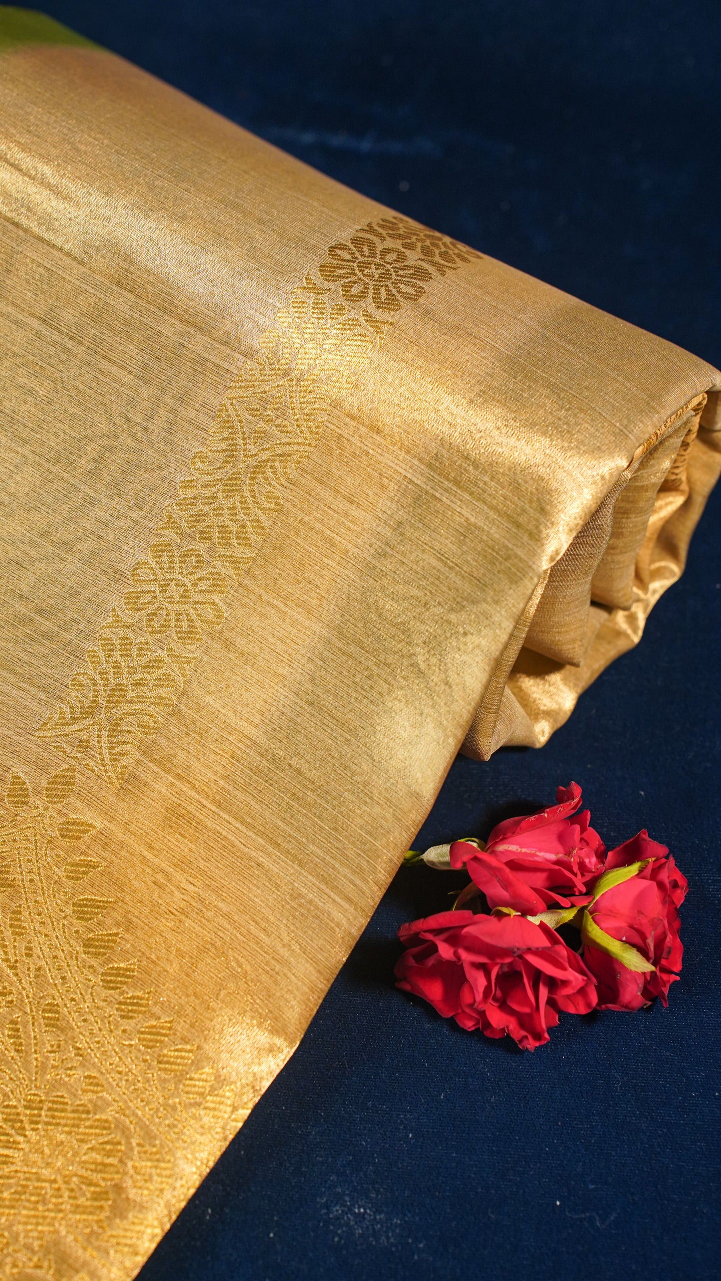 "UTSAV BANARAS 150" Banarasi Radiant Golden Kanjivaram Tissue Silk Sare