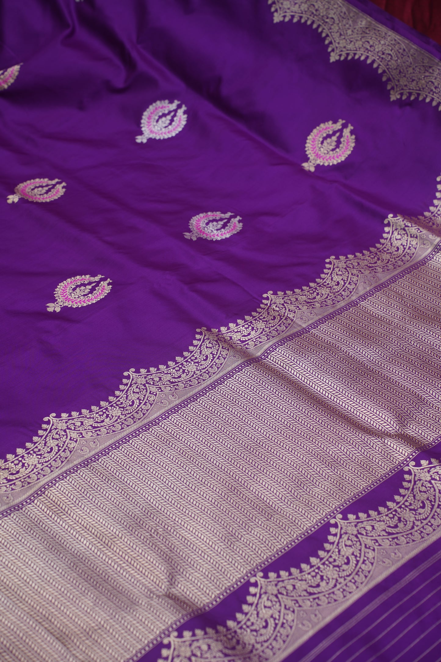 Ganga Dark Purple Pure Kadwa Boota Banarasi Handloom Saree