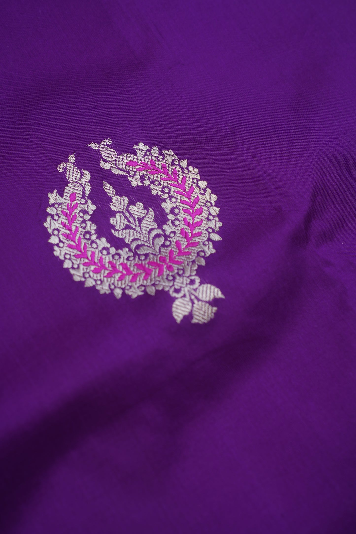 Ganga Dark Purple Pure Kadwa Boota Banarasi Handloom Saree