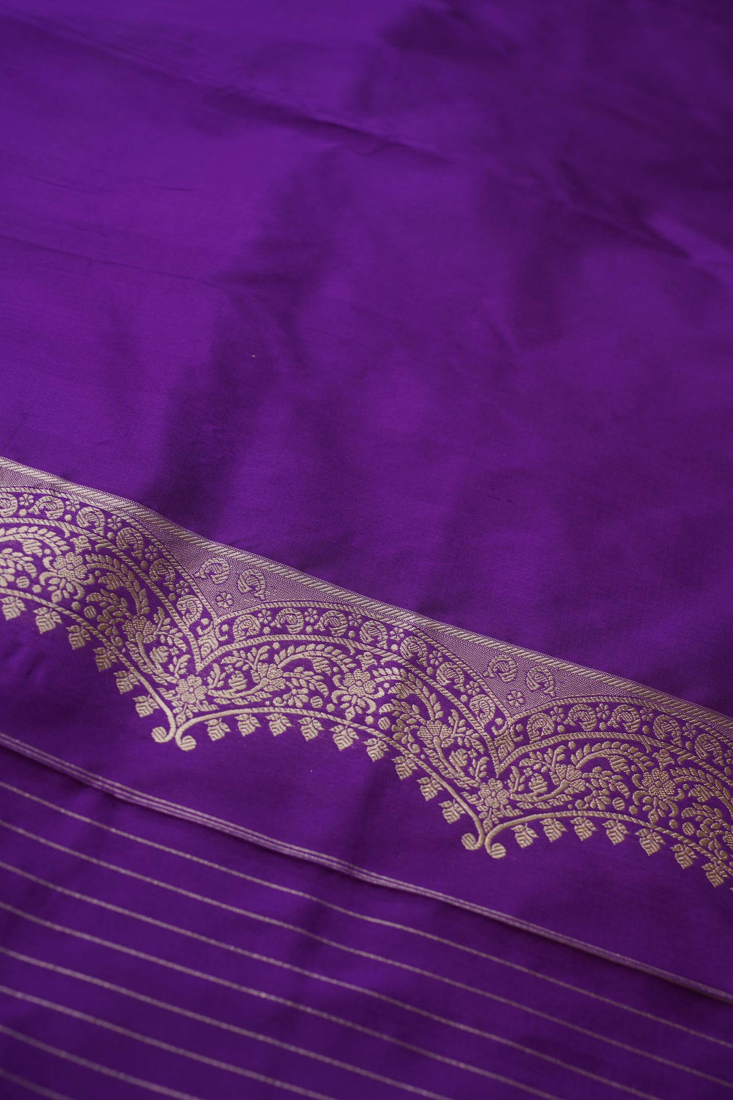 Ganga Dark Purple Pure Kadwa Boota Banarasi Handloom Saree