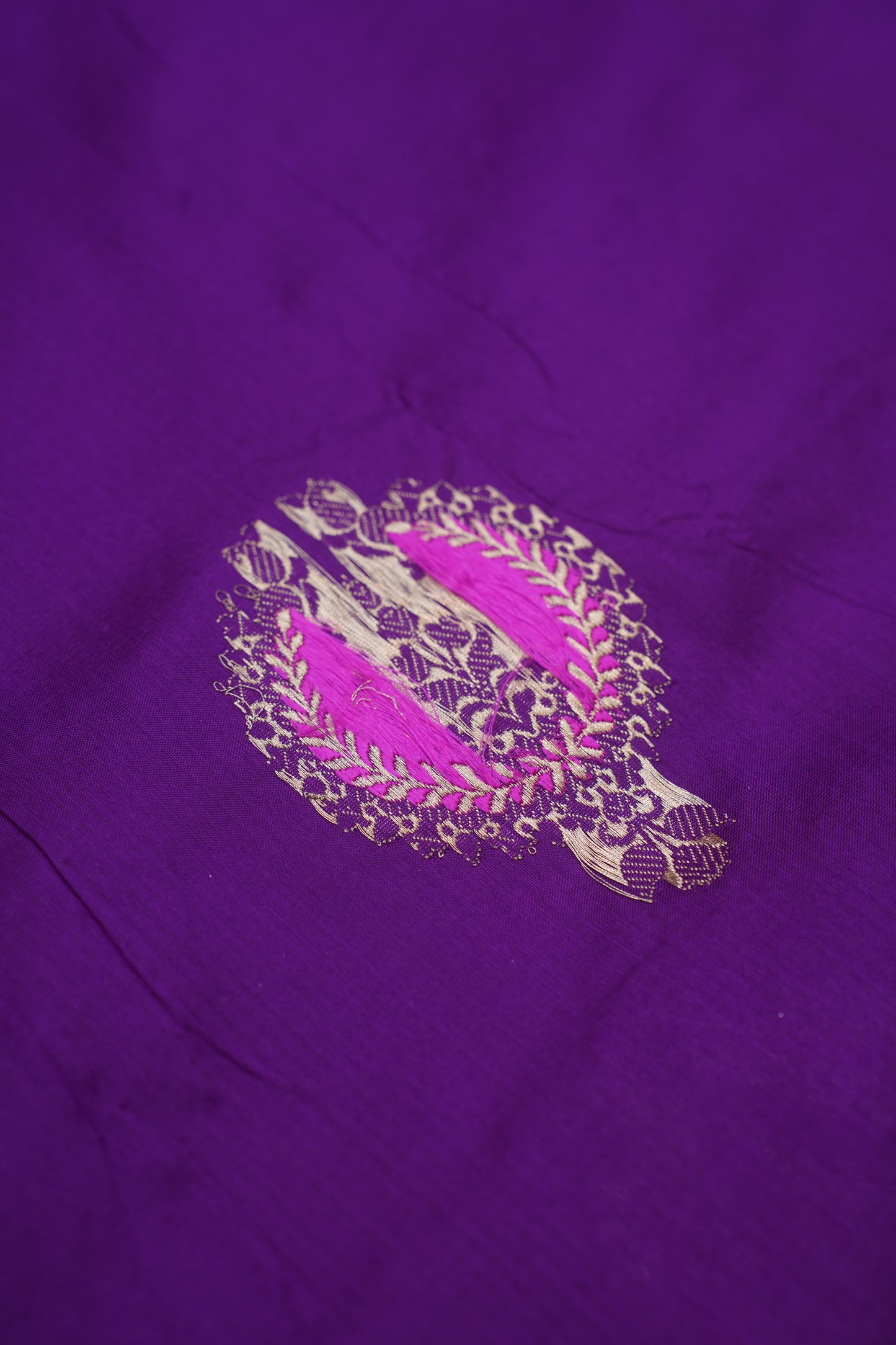 Ganga Dark Purple Pure Kadwa Boota Banarasi Handloom Saree