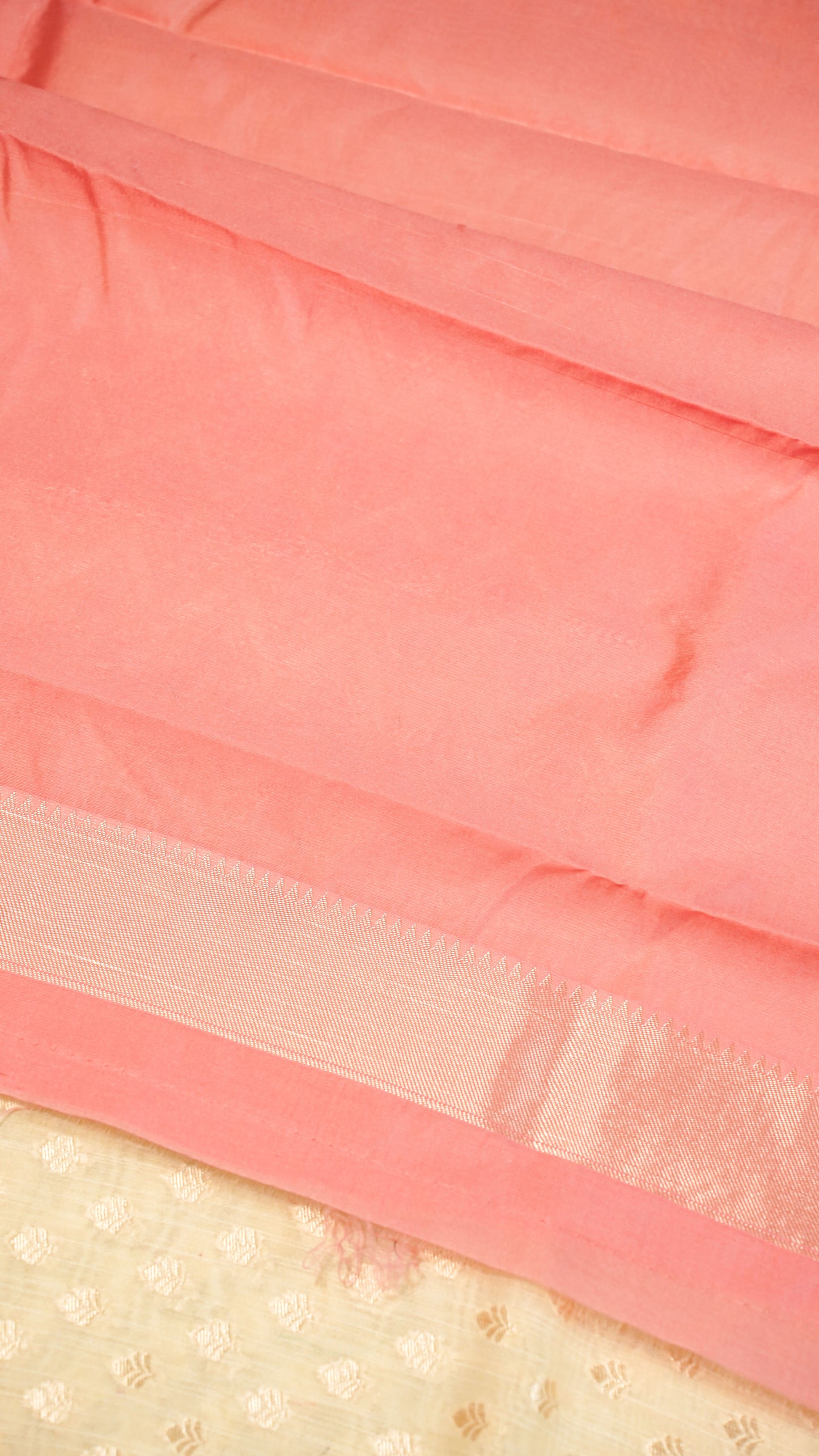 "UTSAV BANARAS 136" Banarasi Off White Jamdani Cotton Silk Saree