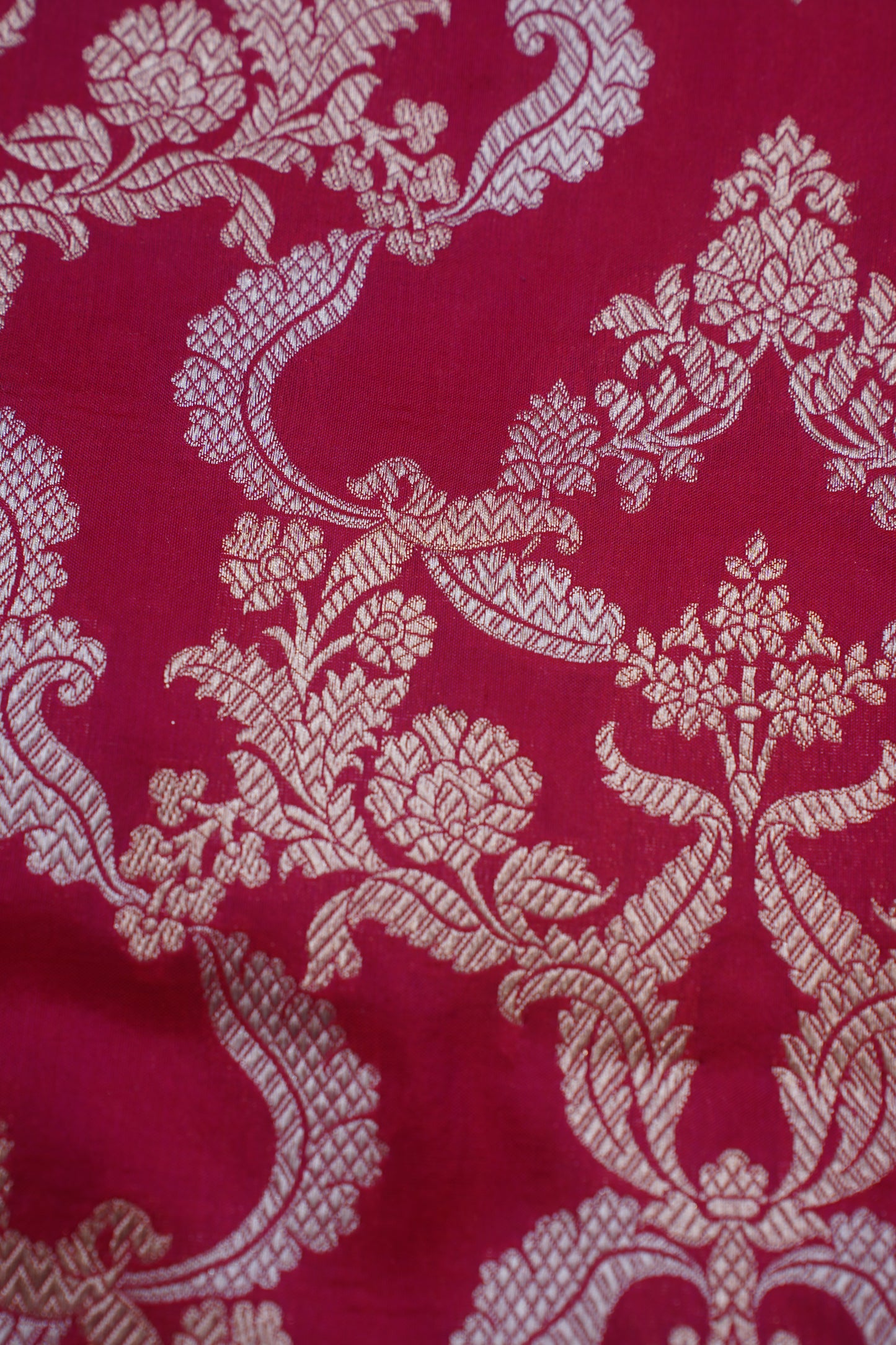 "VIRASAT 103" Dark Pink Pure Kadwa Jaal Banarasi Handloom Saree