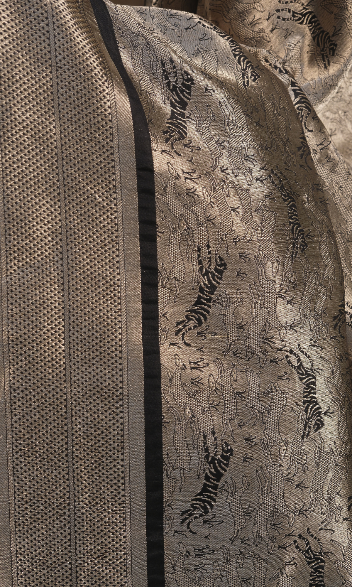 VIRASAT 163: Royal Bengal Tiger Design Saree for Power &amp; Grace