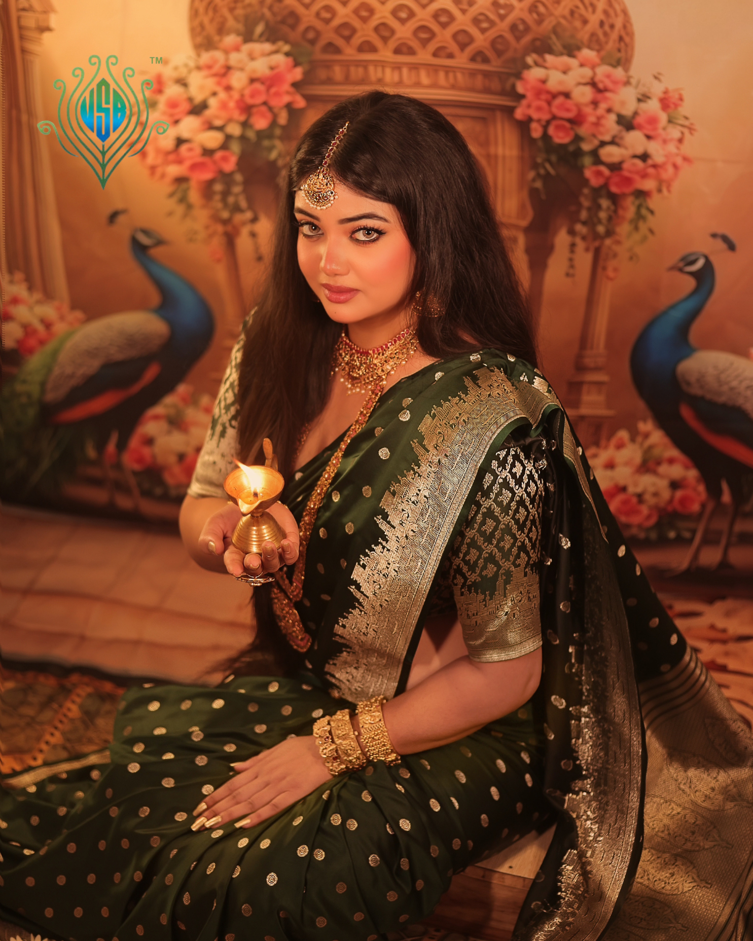 "WAAH BANARAS 055F" Banarasi Pure Mashru silk saree with Ghat Border