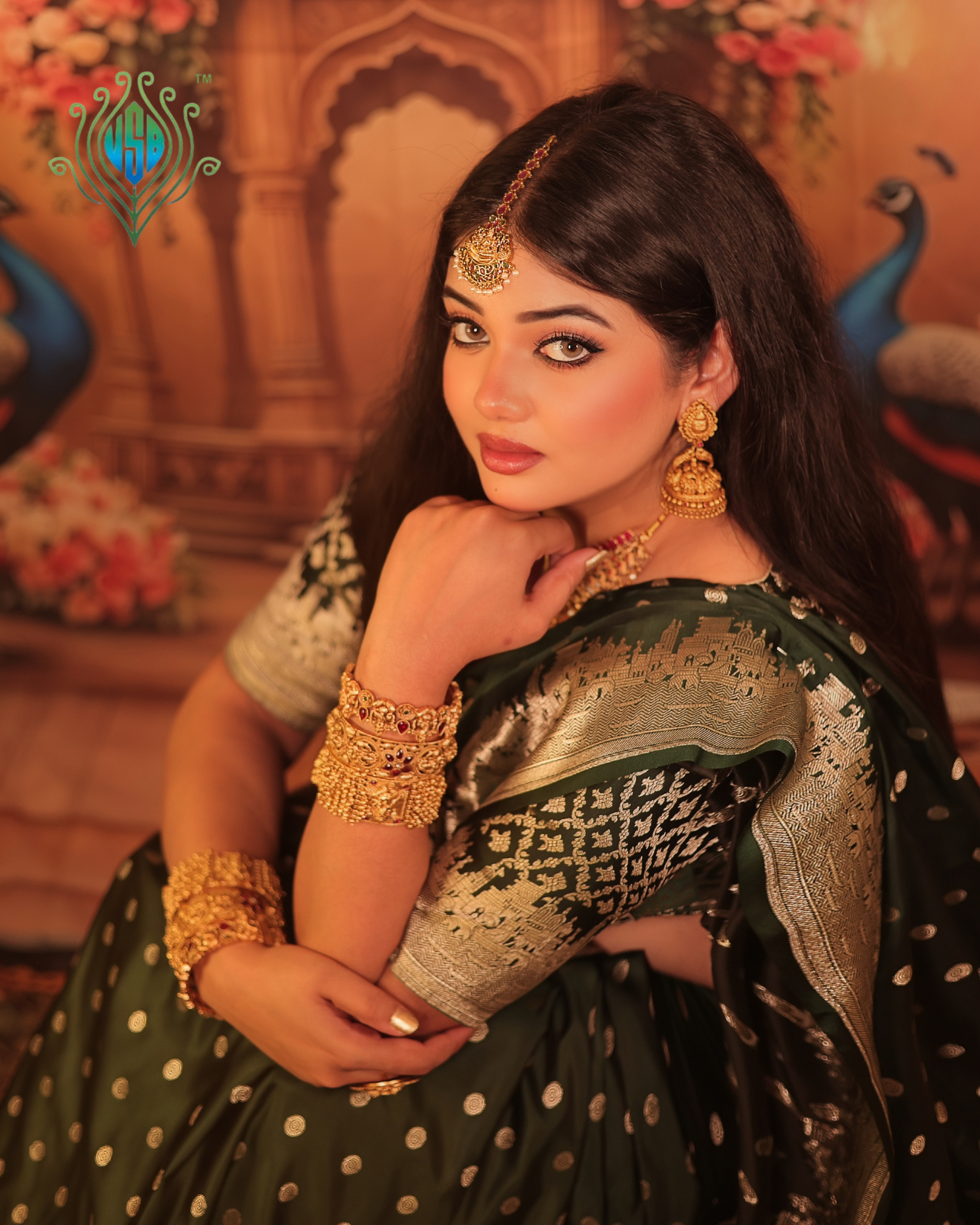 "WAAH BANARAS 055F" Banarasi Pure Mashru silk saree with Ghat Border