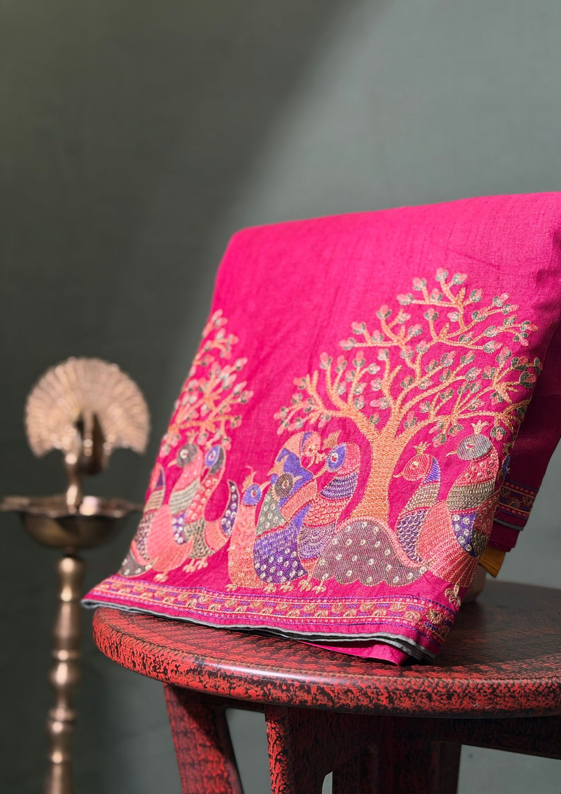 "Founder Choice 003" Banarasi Artistic Magenta Pure Silk Saree With Paithani-Style Bird &amp; Tree Motif