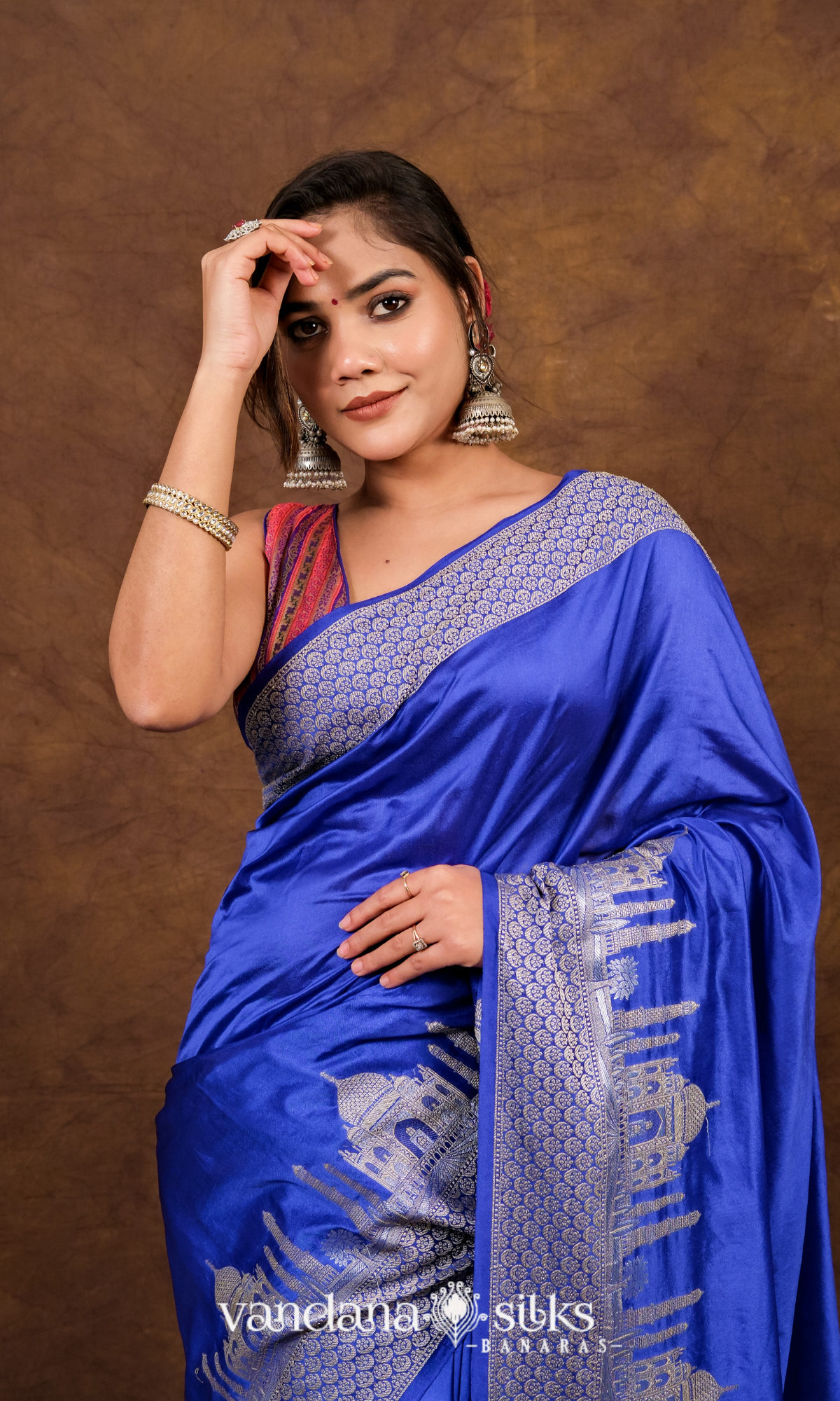 Wahh Taj Banarasi Soft Silk Saree: Symbol of Love