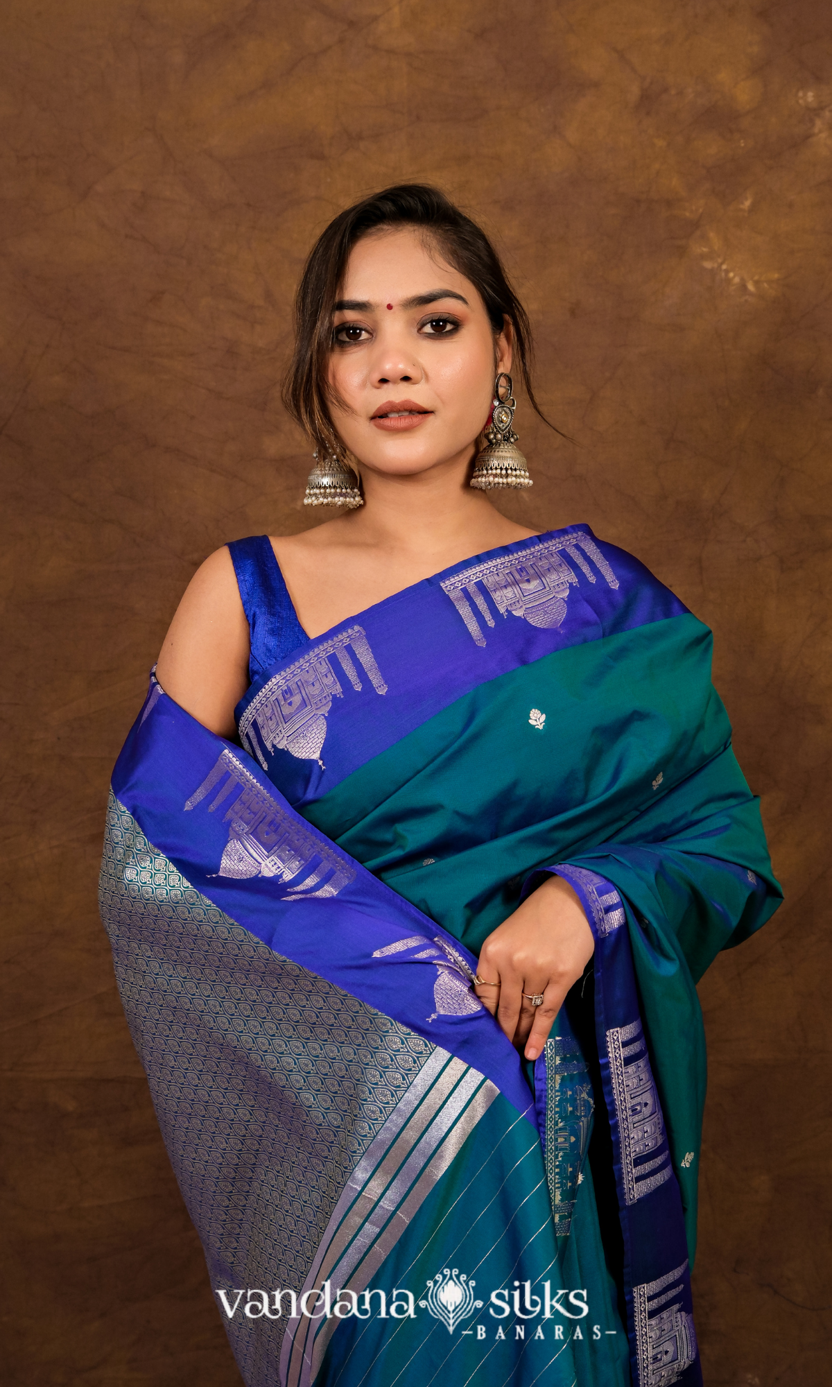 Unique Ajooba Banarasi Soft Silk Saree: Inspired by the Taj