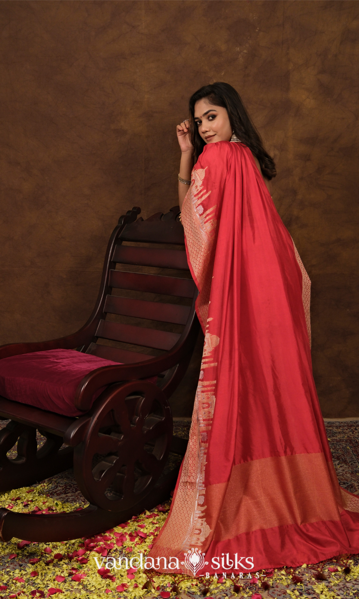 Wahh Taj Banarasi Soft Silk Saree: Symbol of Love