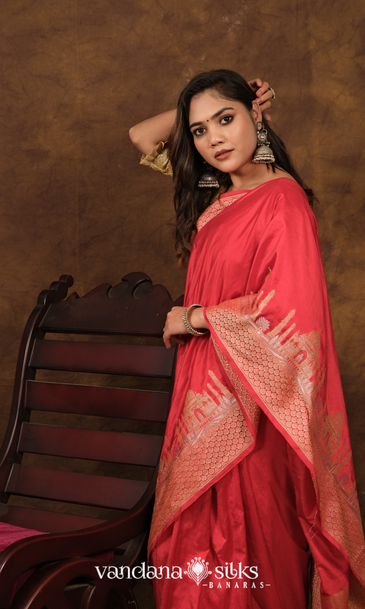 Wahh Taj Banarasi Soft Silk Saree: Symbol of Love