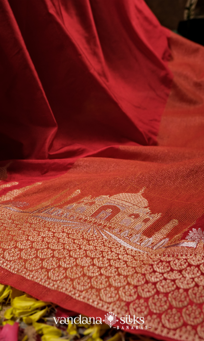 Wahh Taj Banarasi Soft Silk Saree: Symbol of Love