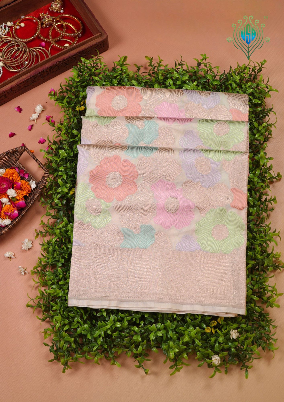 VIRASAT 425B: Beautiful Creamy White Pure Handloom Rangkat Katan Silk Saree Floral Meenakari With Silk Mark Certified
