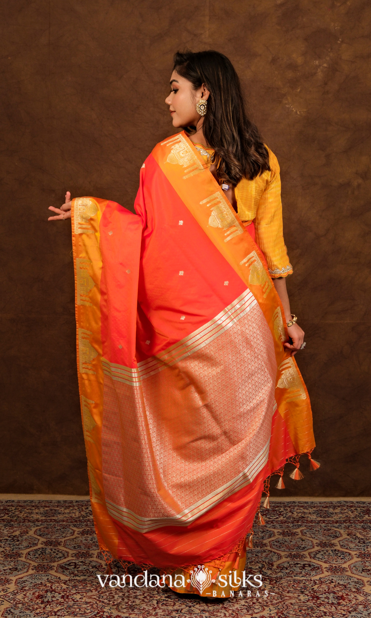 Unique Ajooba Banarasi Soft Silk Saree: Inspired by the Taj