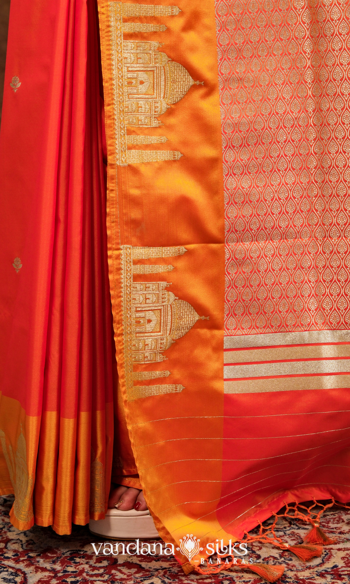 Unique Ajooba Banarasi Soft Silk Saree: Inspired by the Taj